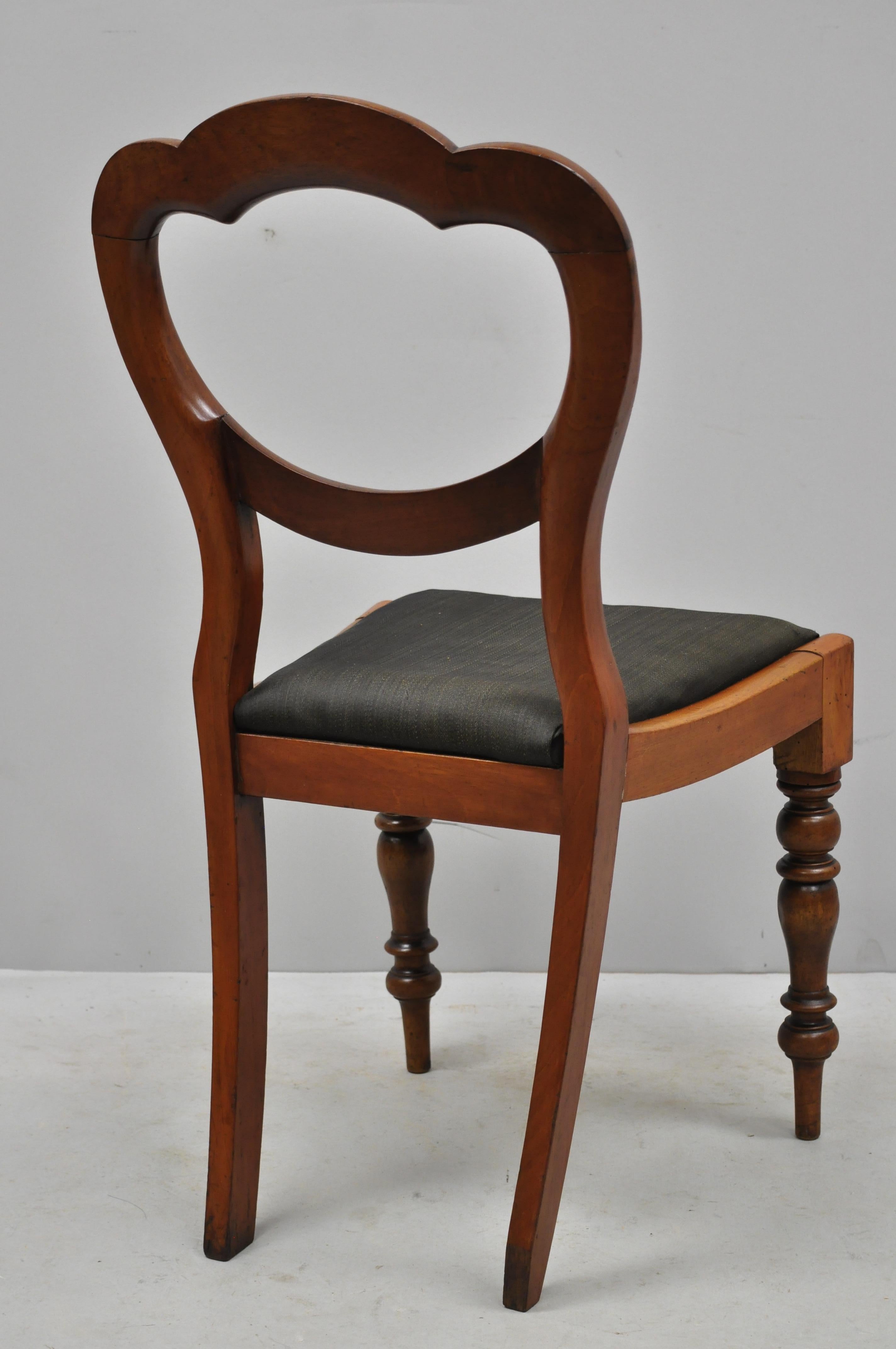 19th Century English Victorian Balloon Back Mahogany Library Side Chair 'B' 3