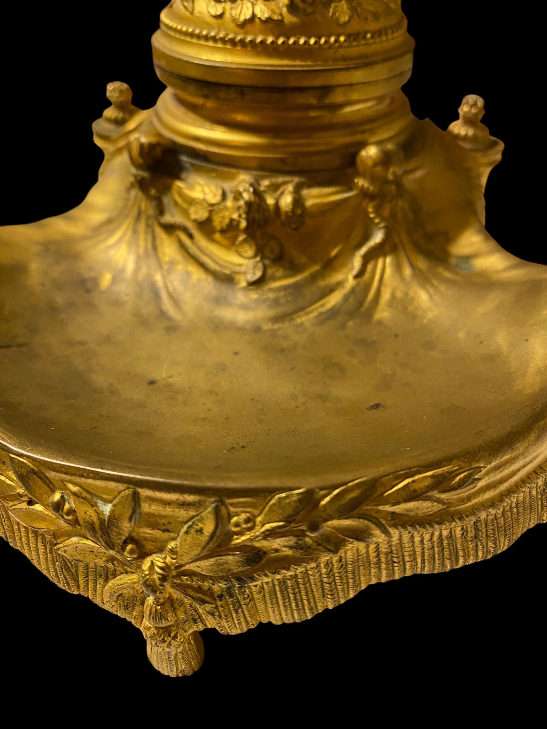 Bronzo Antico XIX sec. Calamaio francese in bronzo dorato con calamaio originale blu cobalto in vendita
