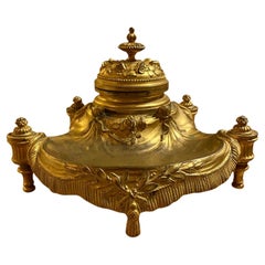 Antico XIX sec. Calamaio francese in bronzo dorato con calamaio originale blu cobalto