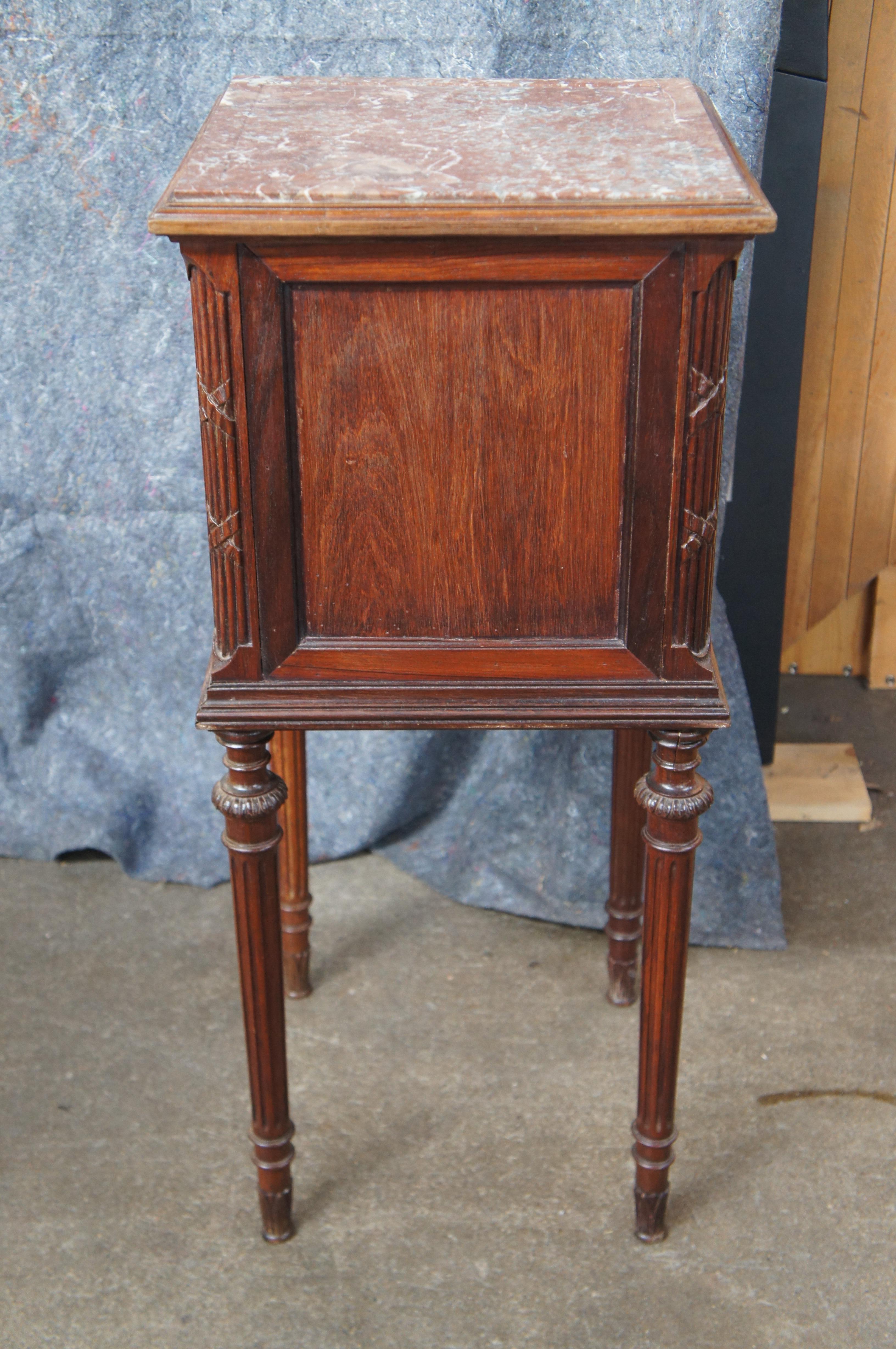 Antique 19th C. French Louis XVI Walnut Bedside Cabinet Nightstand End Table For Sale 6