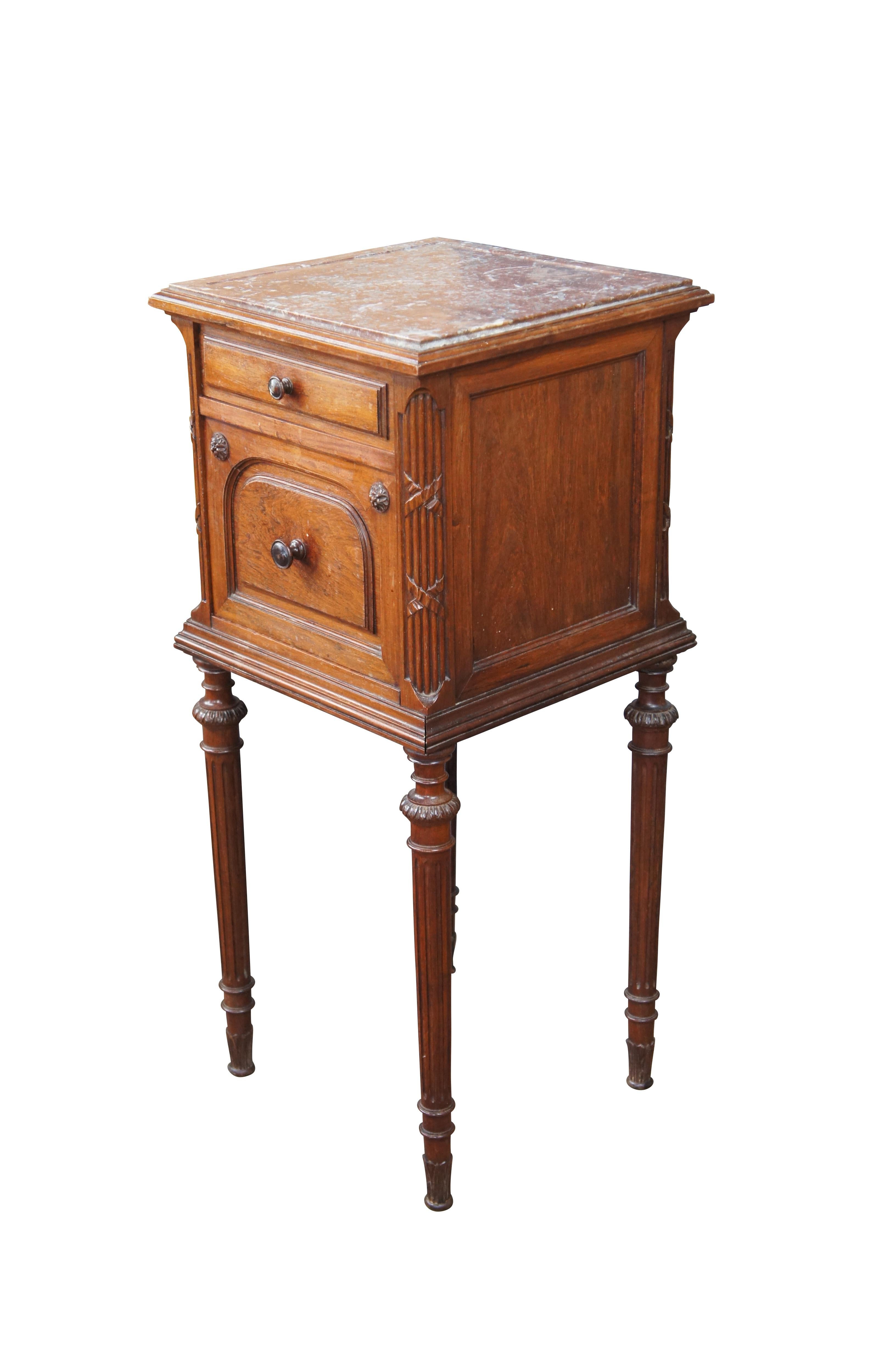 Antique 19th C. French Louis XVI Walnut Bedside Cabinet Nightstand End Table In Good Condition In Dayton, OH