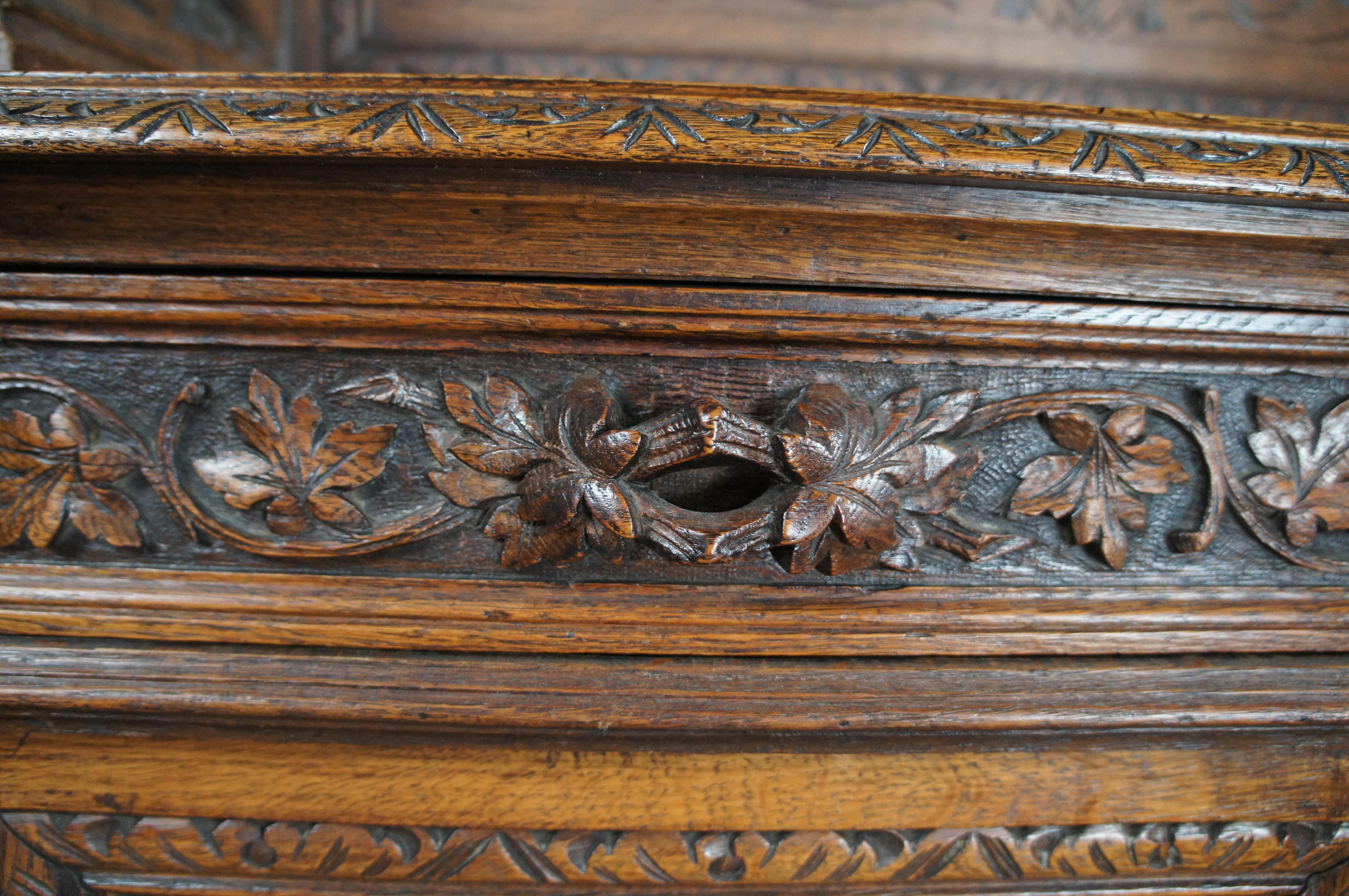 Antique 19th C French Renaissance Revival Carved Oak Hunt Cabinet Hutch Cupboard For Sale 6