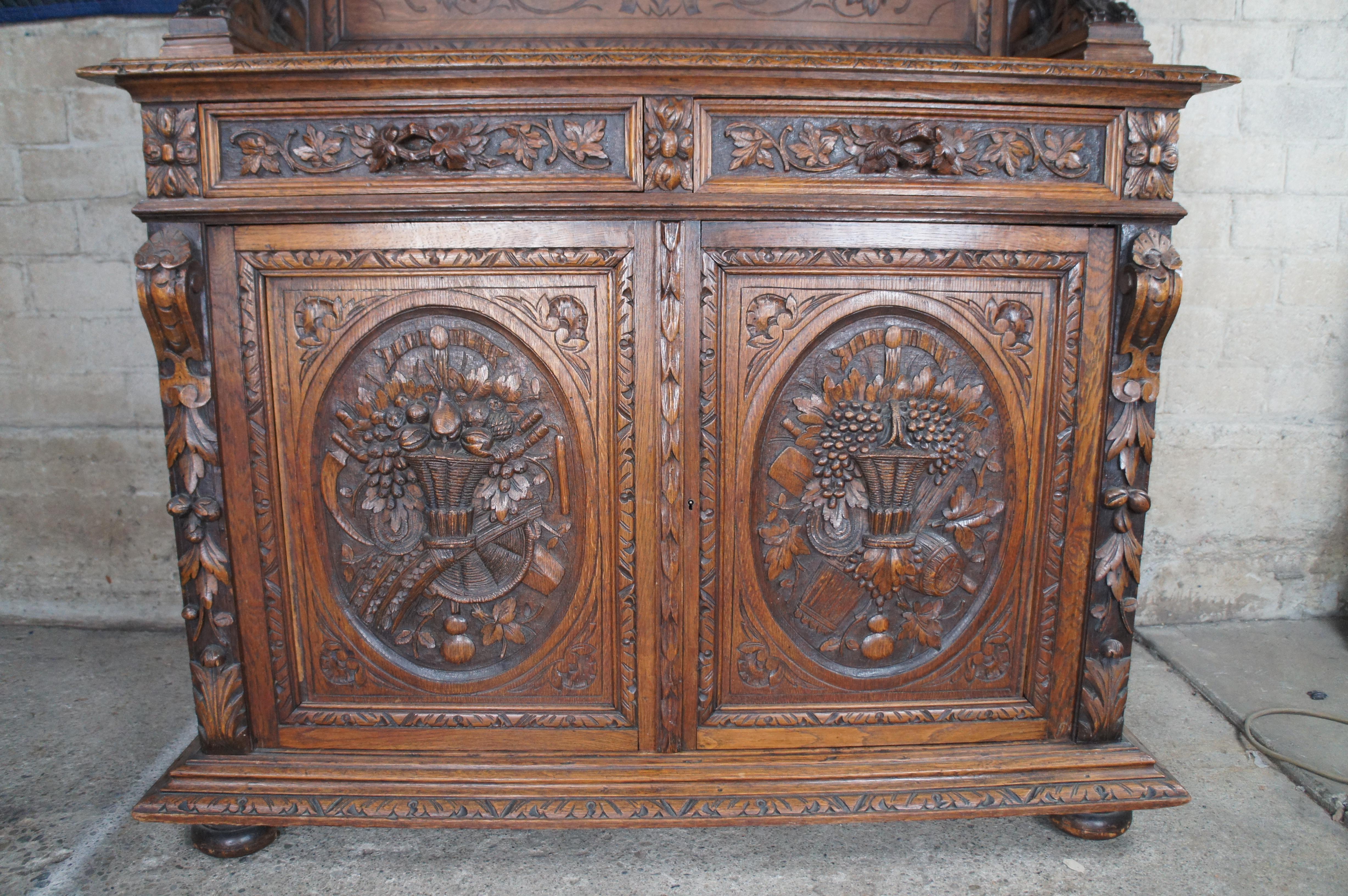 Antique 19th C French Renaissance Revival Carved Oak Hunt Cabinet Hutch Cupboard For Sale 5