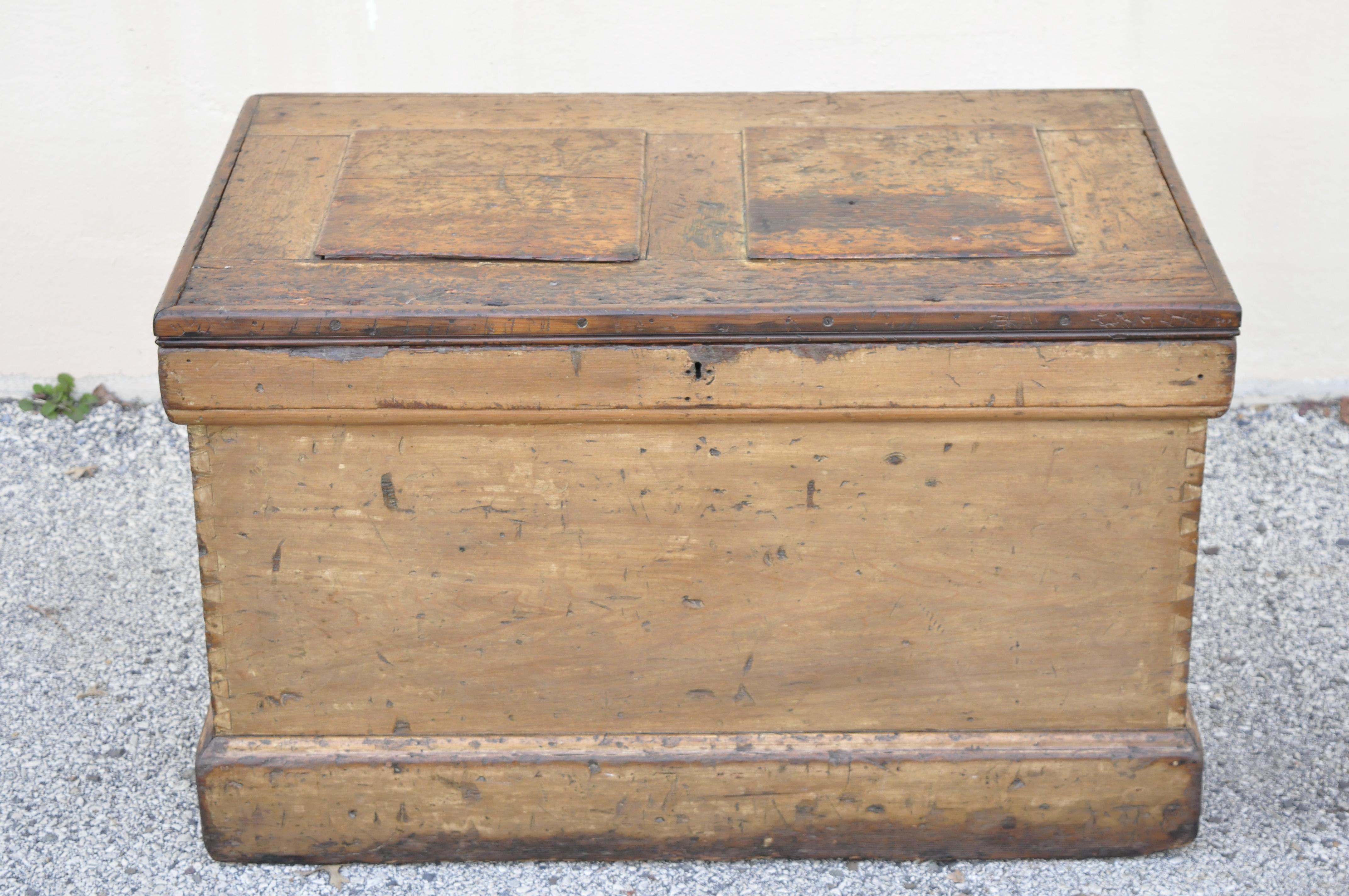 Antique 19th C Hand Painted Distressed Wood Blanket Chest Dovetail Trunk For Sale 5