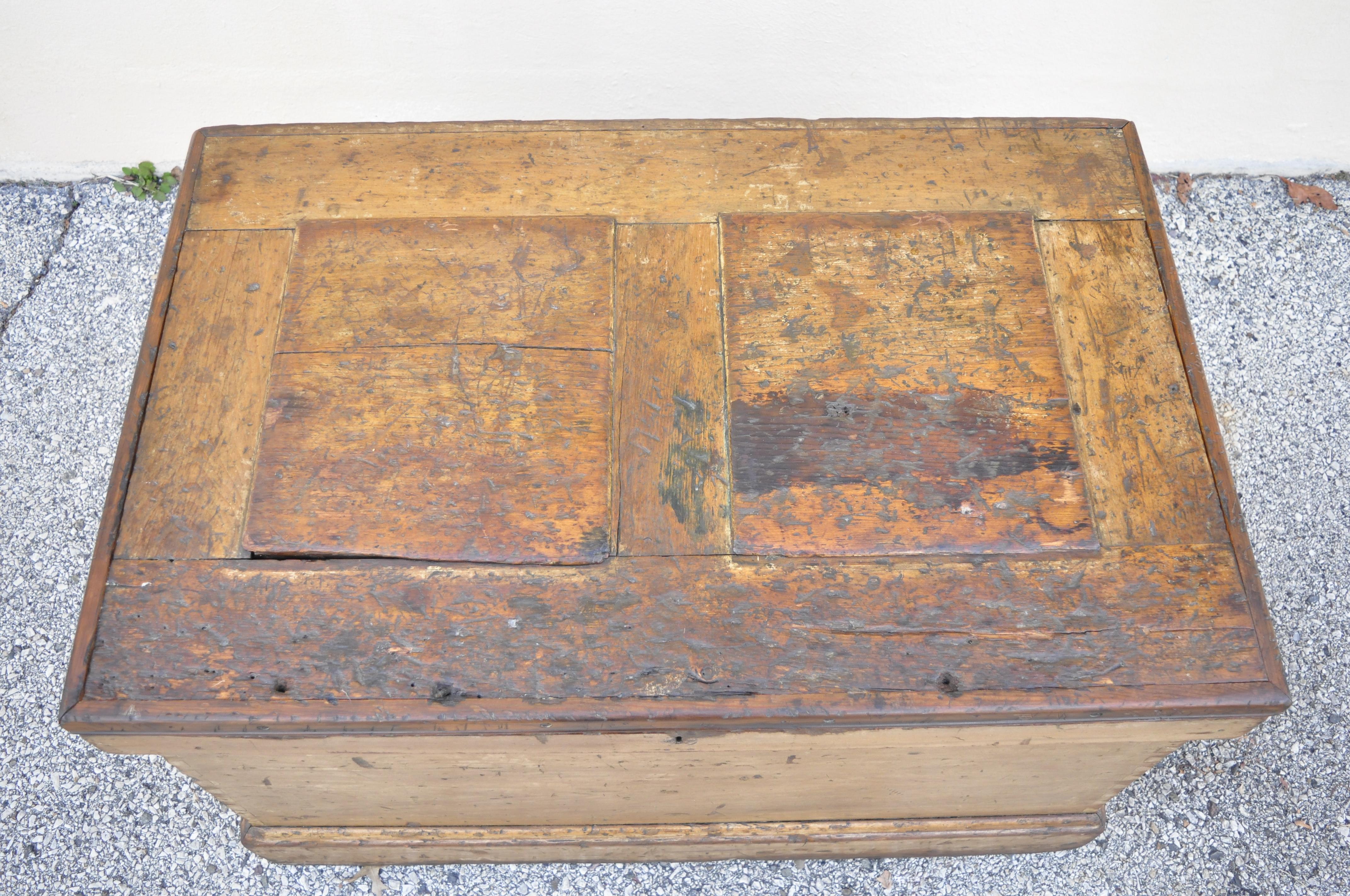 Antique 19th C Hand Painted Distressed Wood Blanket Chest Dovetail Trunk In Good Condition For Sale In Philadelphia, PA