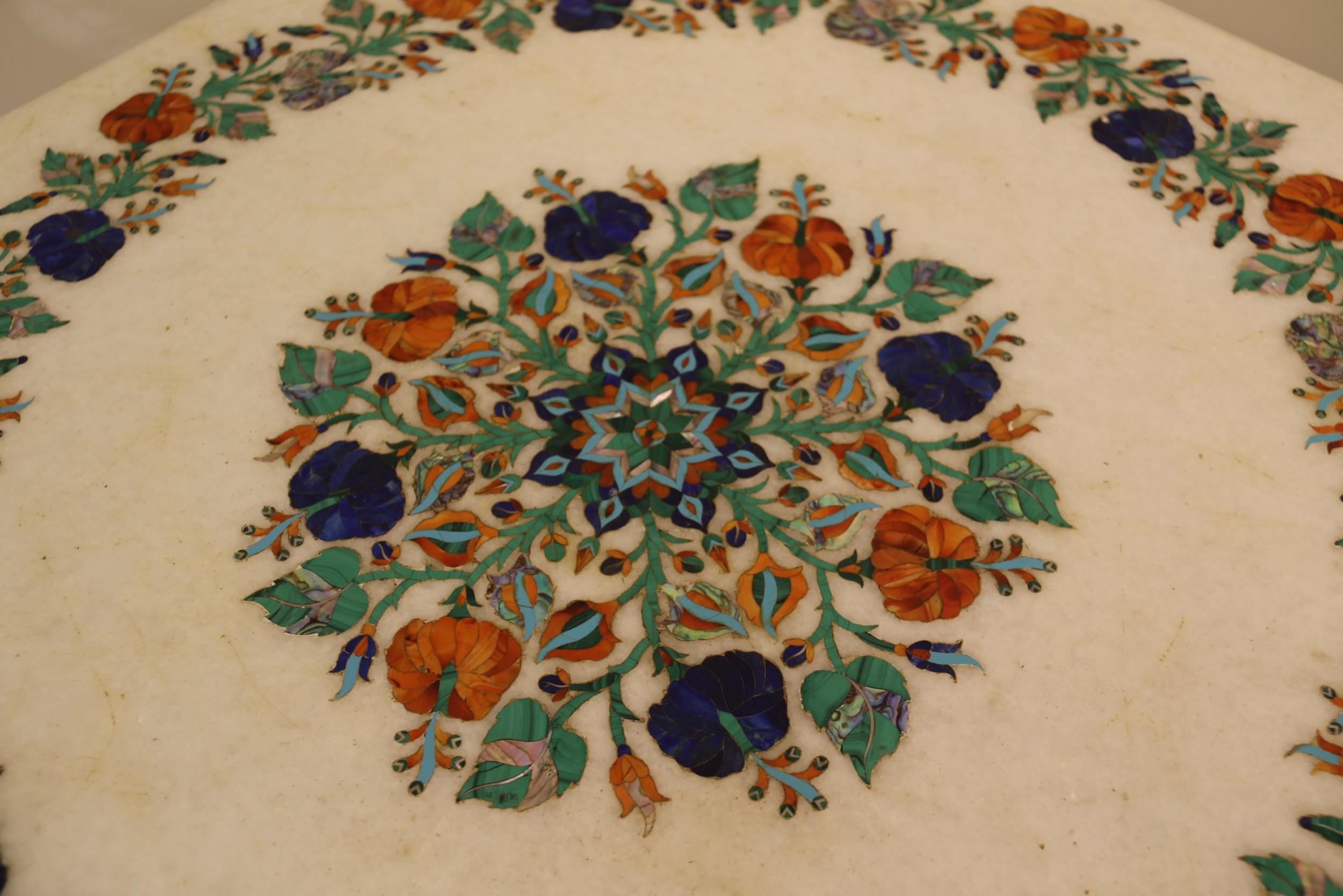 Early 20th Century Antique Indian Marble-Topped Occasional Table with Pietra Dura Decoration For Sale