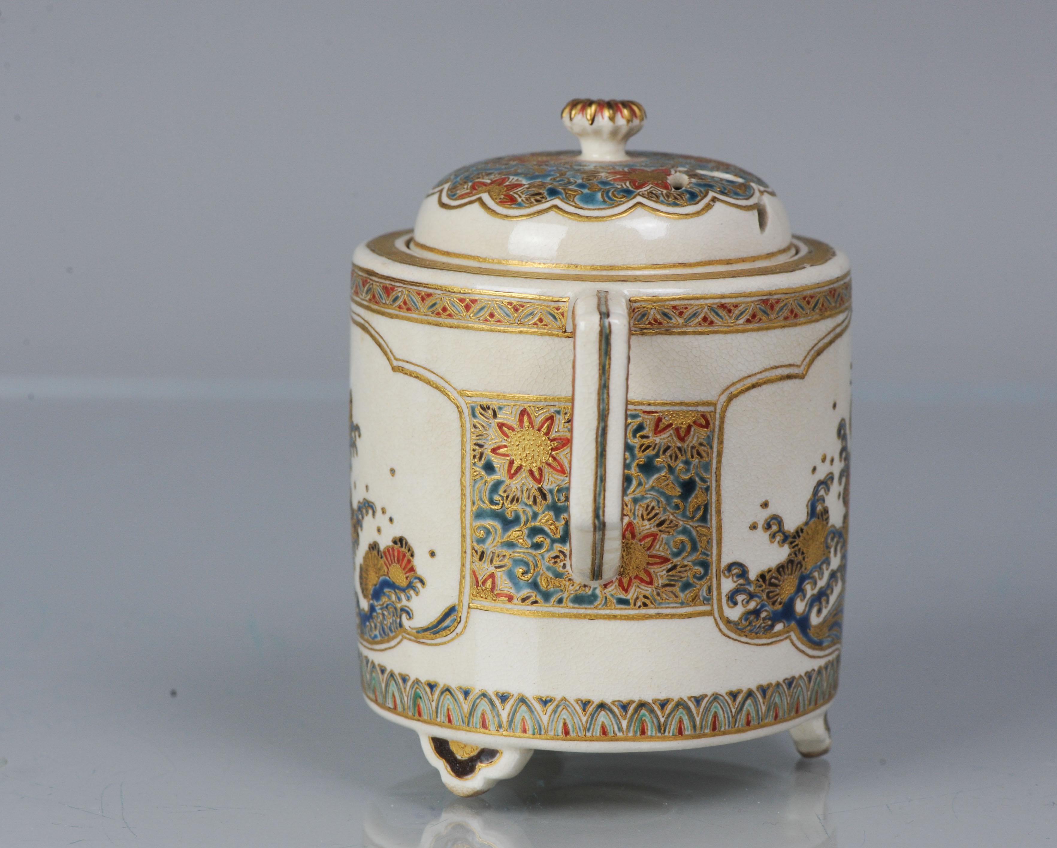 Ancienne Koro japonaise Meiji du 19ème siècle de Satsuma Gosu bleu avec base marquée en vente 2