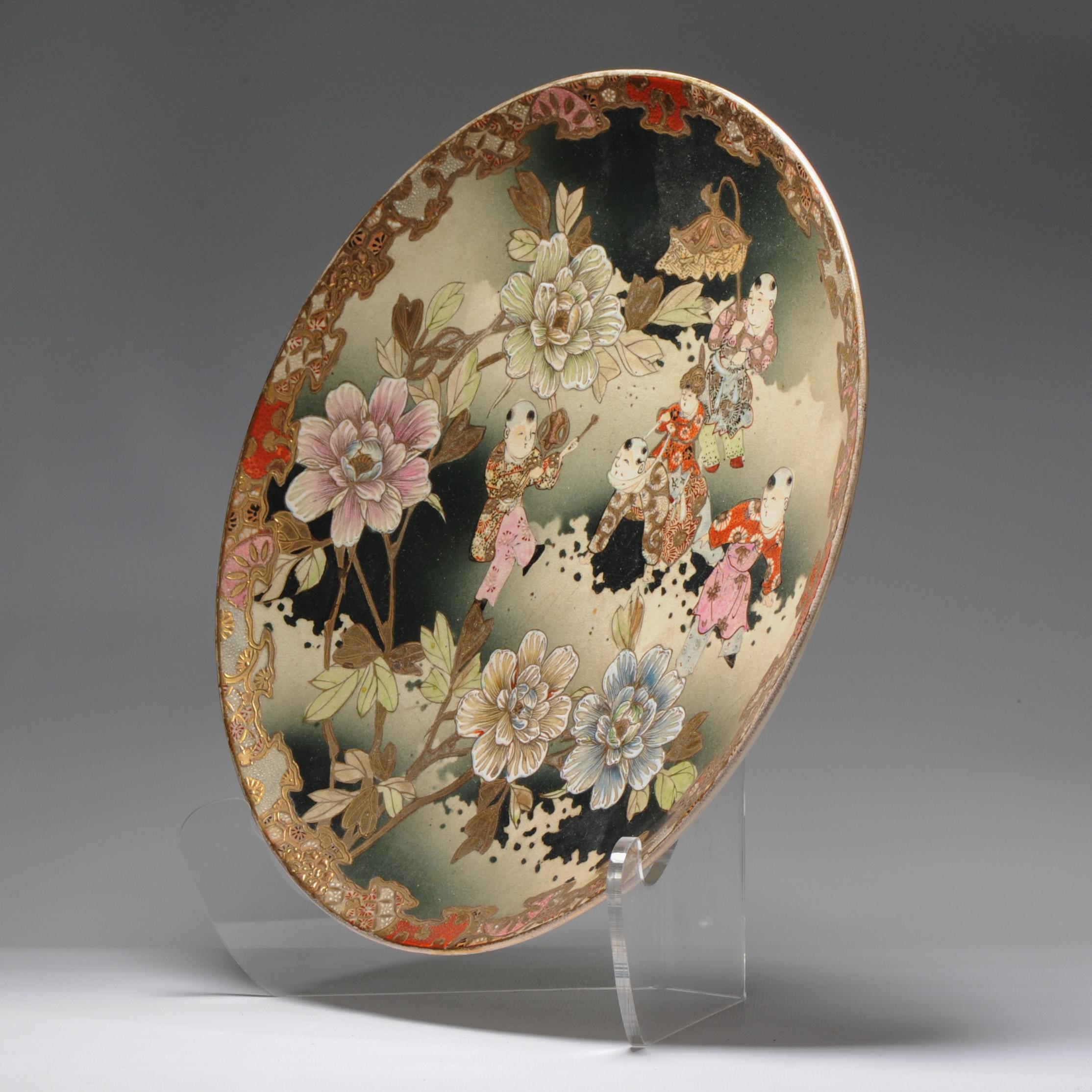 Antiker japanischer Satsuma-Teller aus der Meiji-Zeit des 19. Jahrhunderts, sehr groß, unmarkiert im Angebot 1