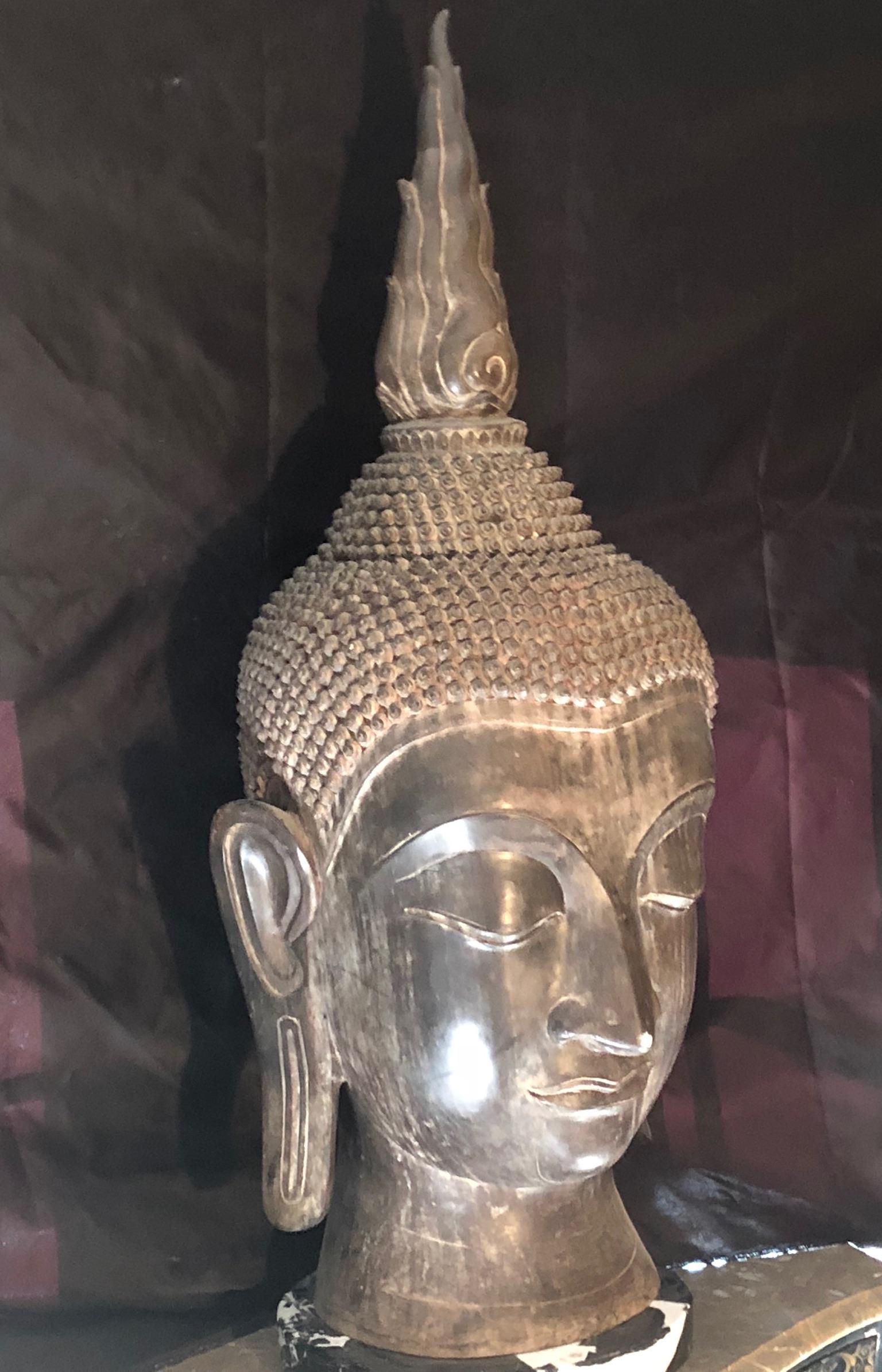 Antique 19th Century Monumental Thai Bronze Buddha on Antique Marble Base In Good Condition For Sale In Fort Lauderdale, FL