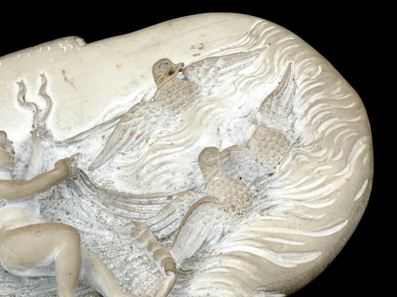 Europeo Antica placca in rilievo in pietra lavica del 19° C. in vendita