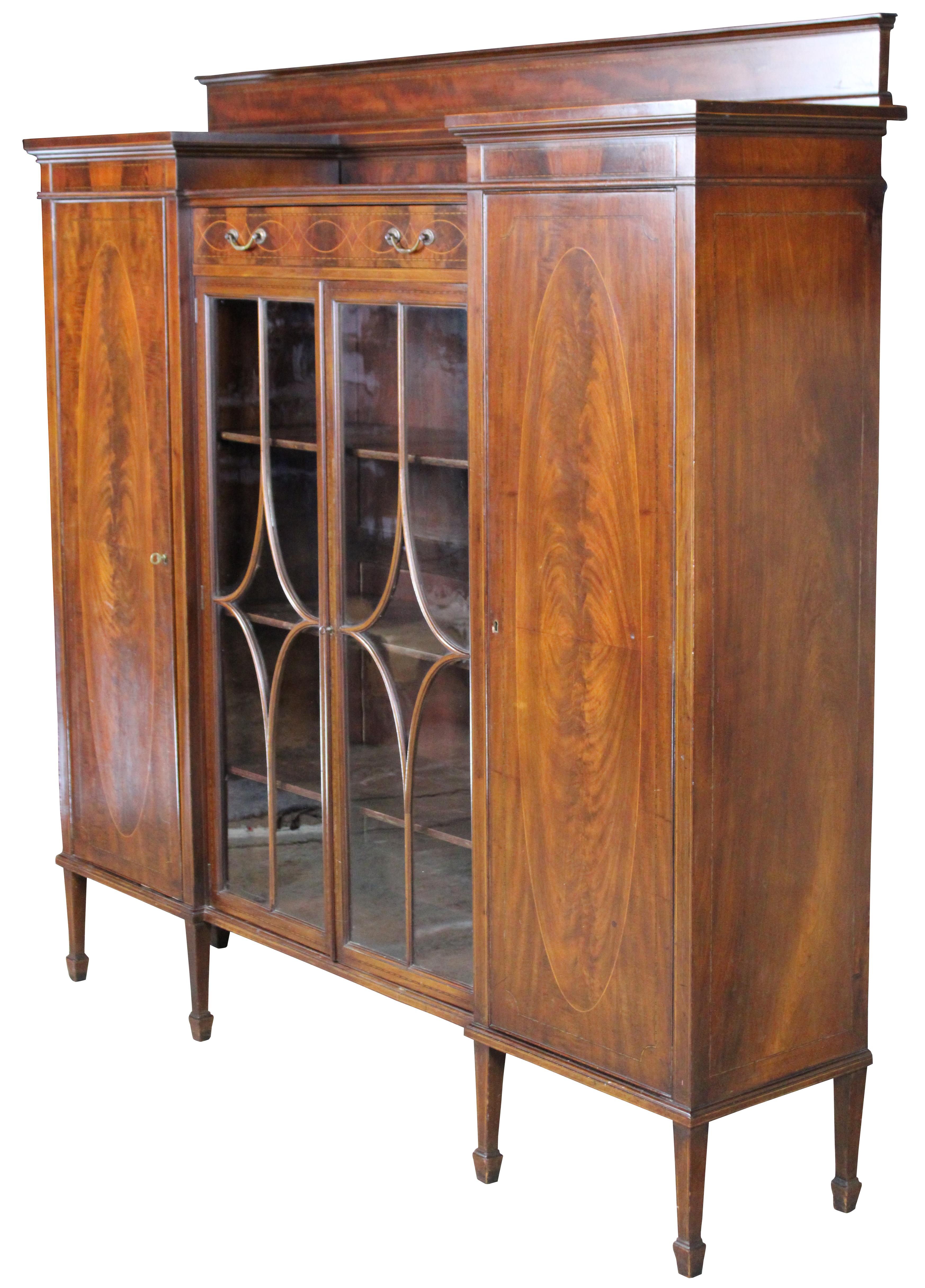 Antique Sheraton Crotch Mahogany Library Bookcase Curio Display Cabinet In Good Condition In Dayton, OH