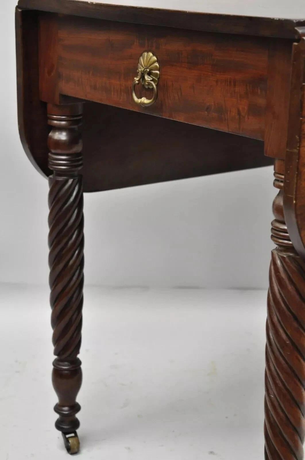 Antique 19th C. Sheraton Mahogany Turn Carved Spiral Leg Drop Leaf Dining Table In Good Condition For Sale In Philadelphia, PA