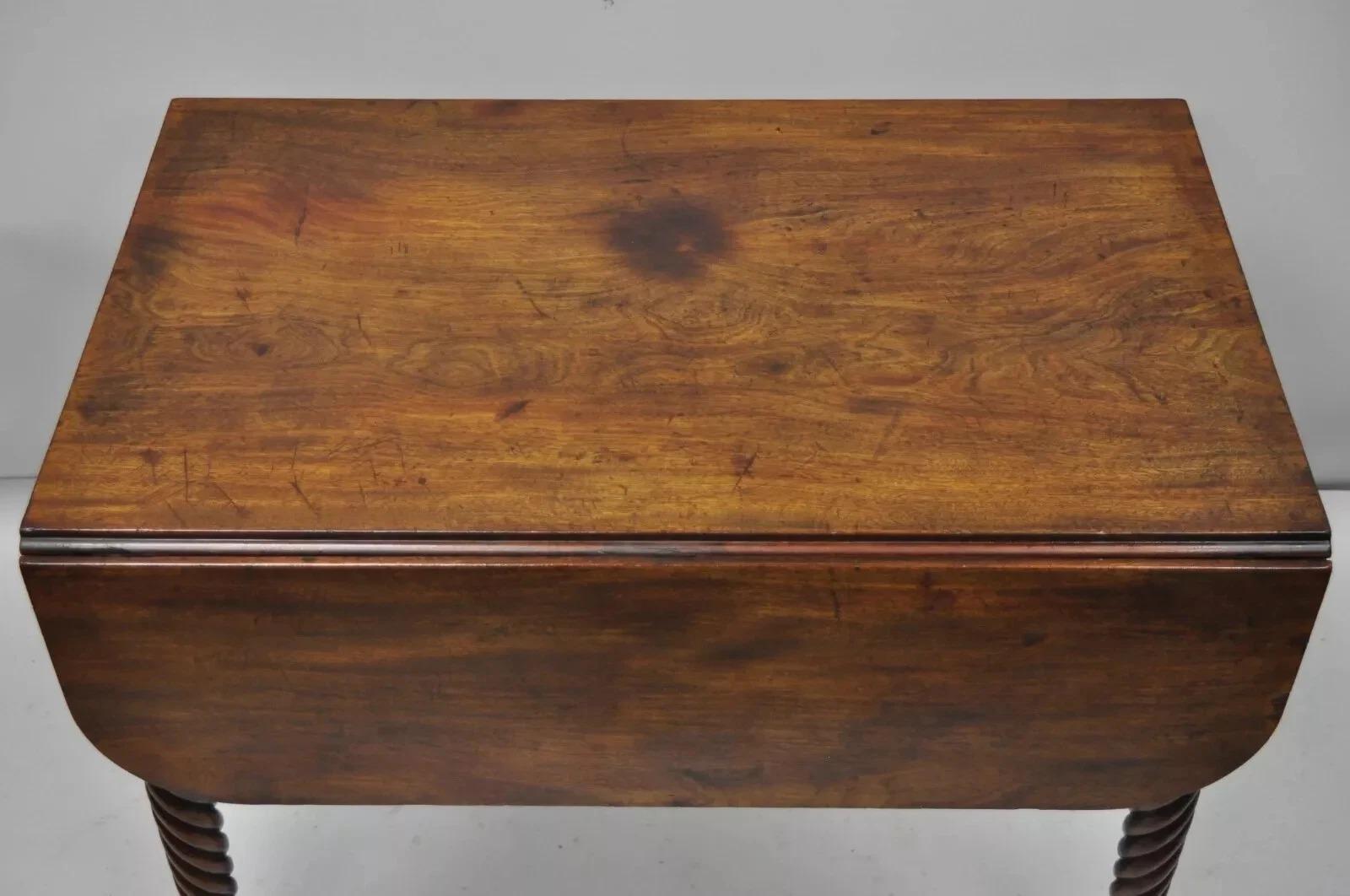 Antique 19th C. Sheraton Mahogany Turn Carved Spiral Leg Drop Leaf Dining Table For Sale 2