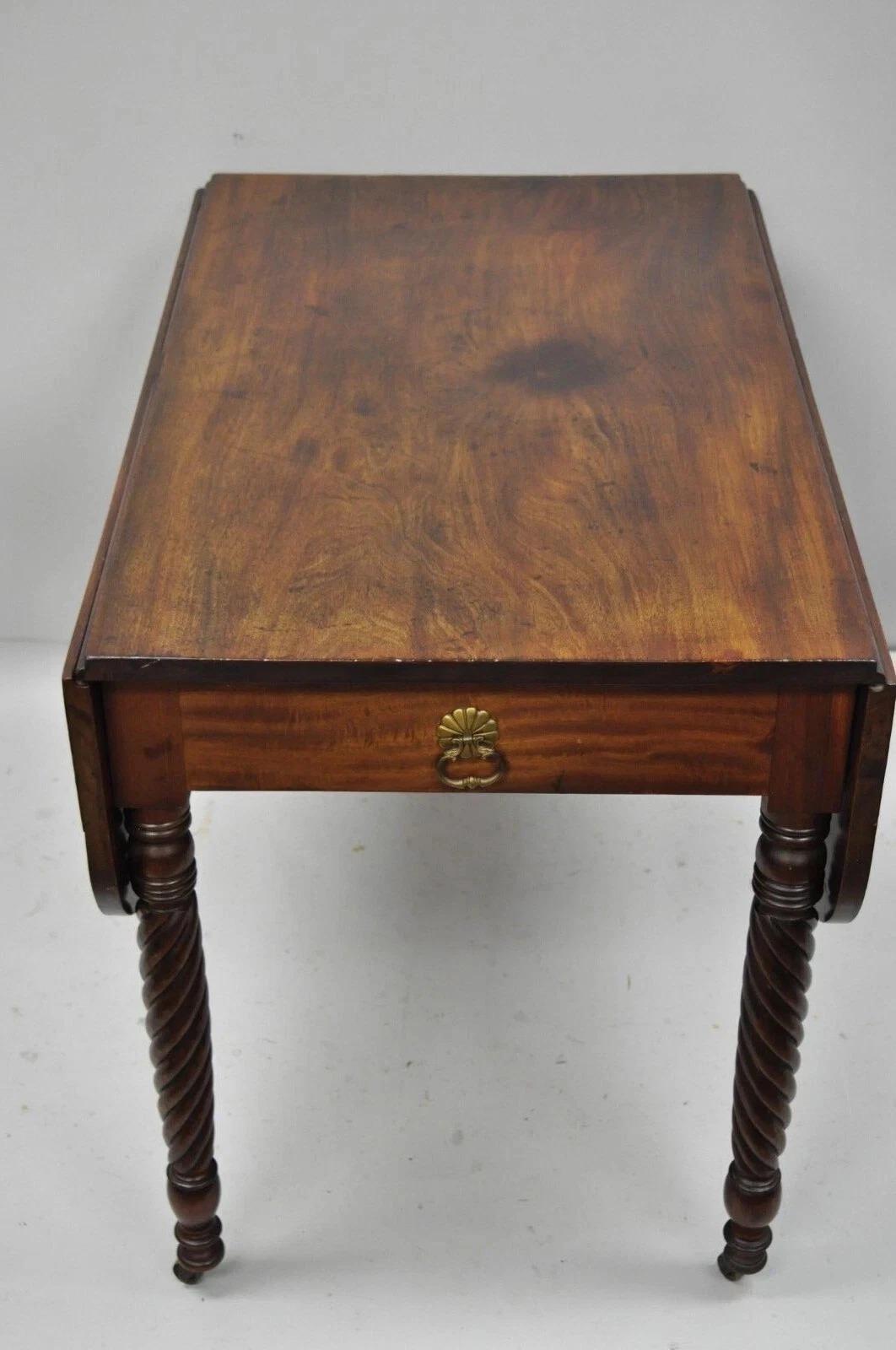 Antique 19th C. Sheraton Mahogany Turn Carved Spiral Leg Drop Leaf Dining Table For Sale 3