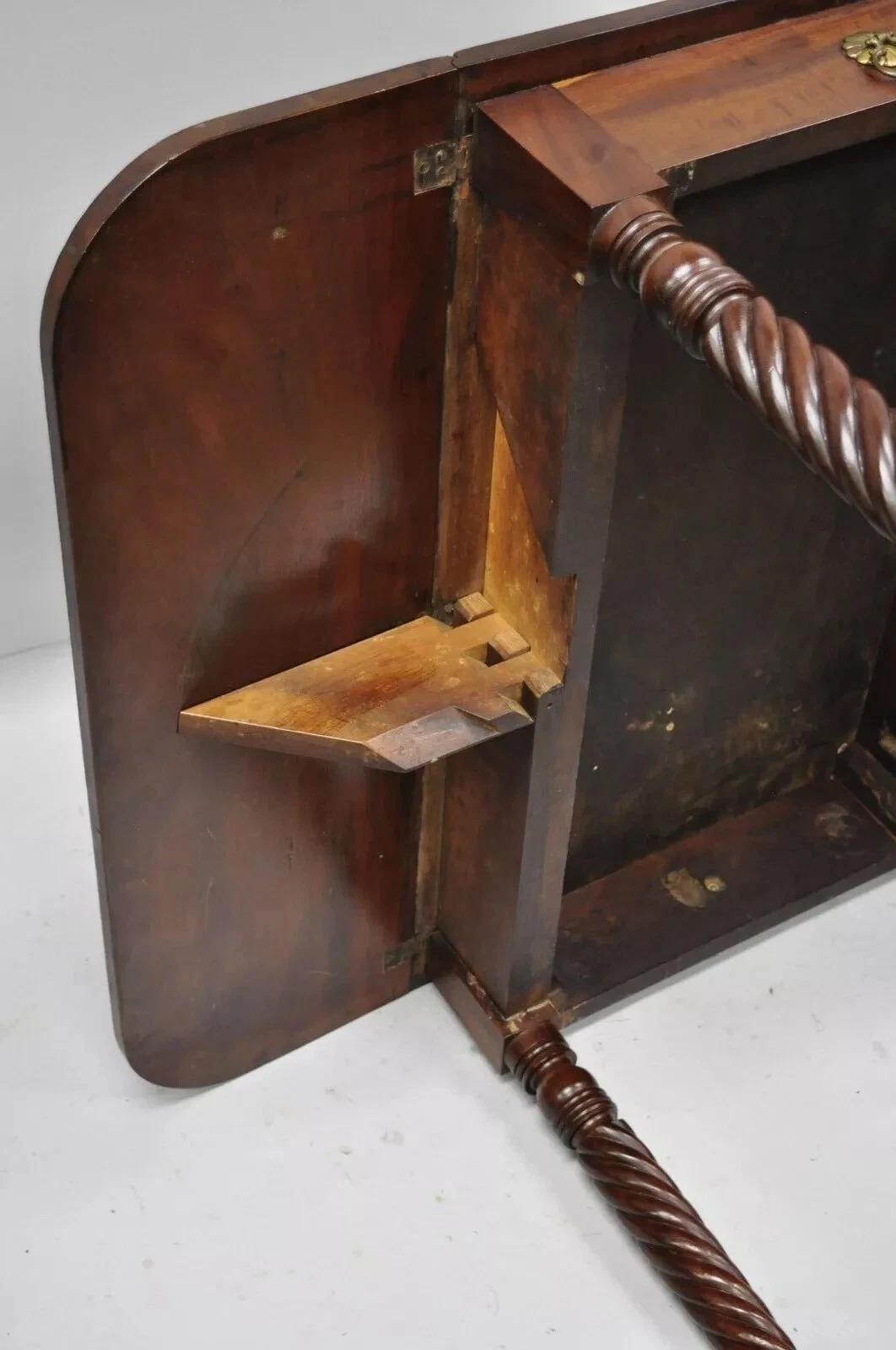 Antique 19th C. Sheraton Mahogany Turn Carved Spiral Leg Drop Leaf Dining Table For Sale 4