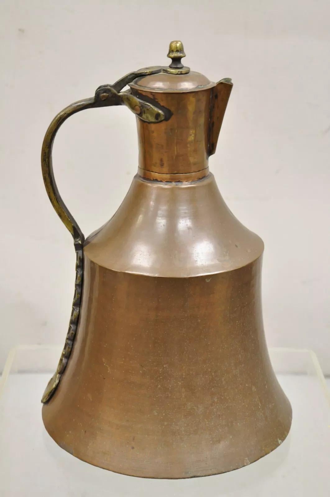 Antique 19th C. Turkish Primitive Hand Hammered Copper Lidded Pitcher Pot Large In Good Condition For Sale In Philadelphia, PA
