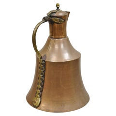 Antigua jarra turca primitiva del s. XIX de cobre martillado a mano con tapa Grande 