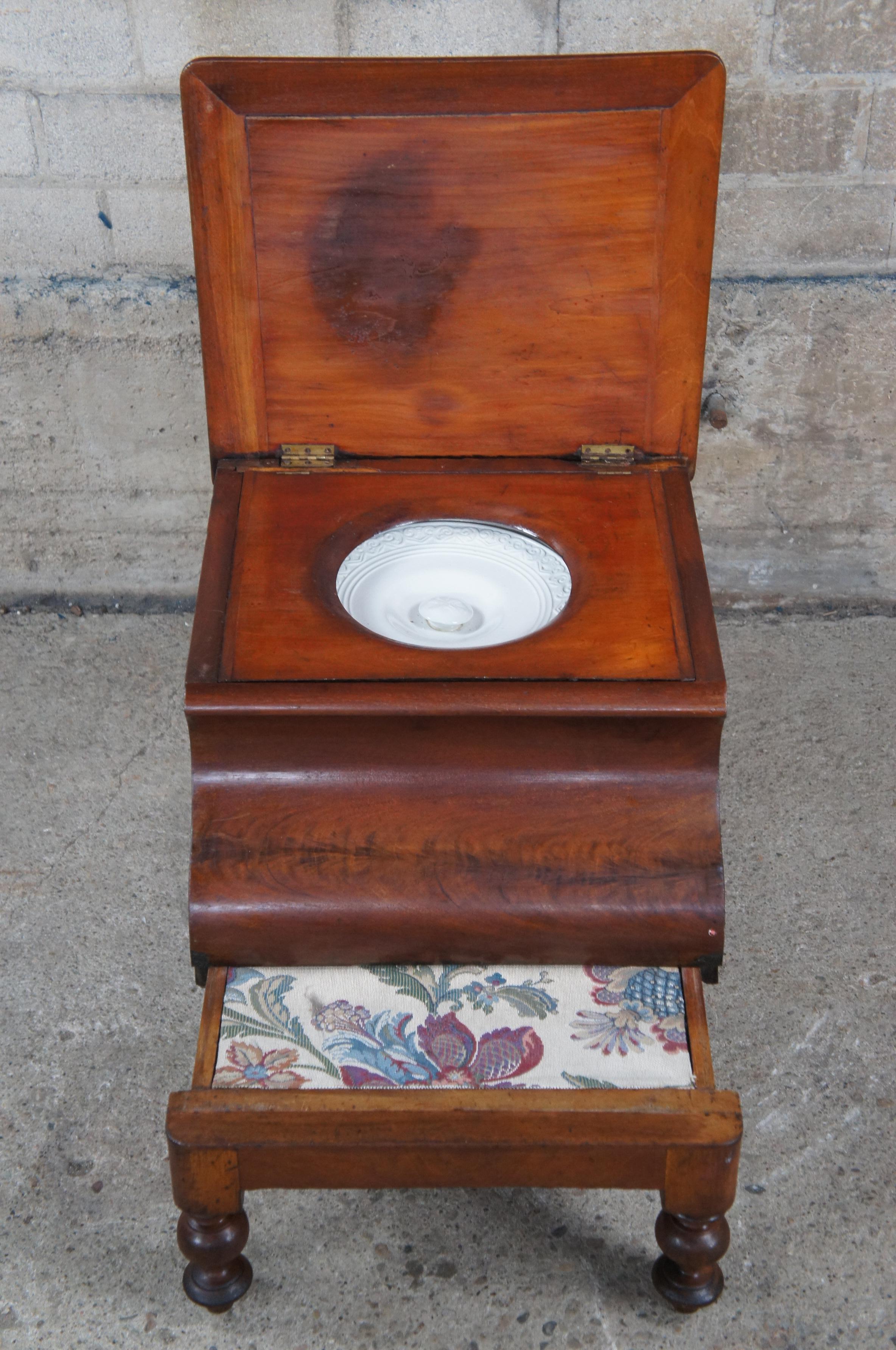 chamber pot chair
