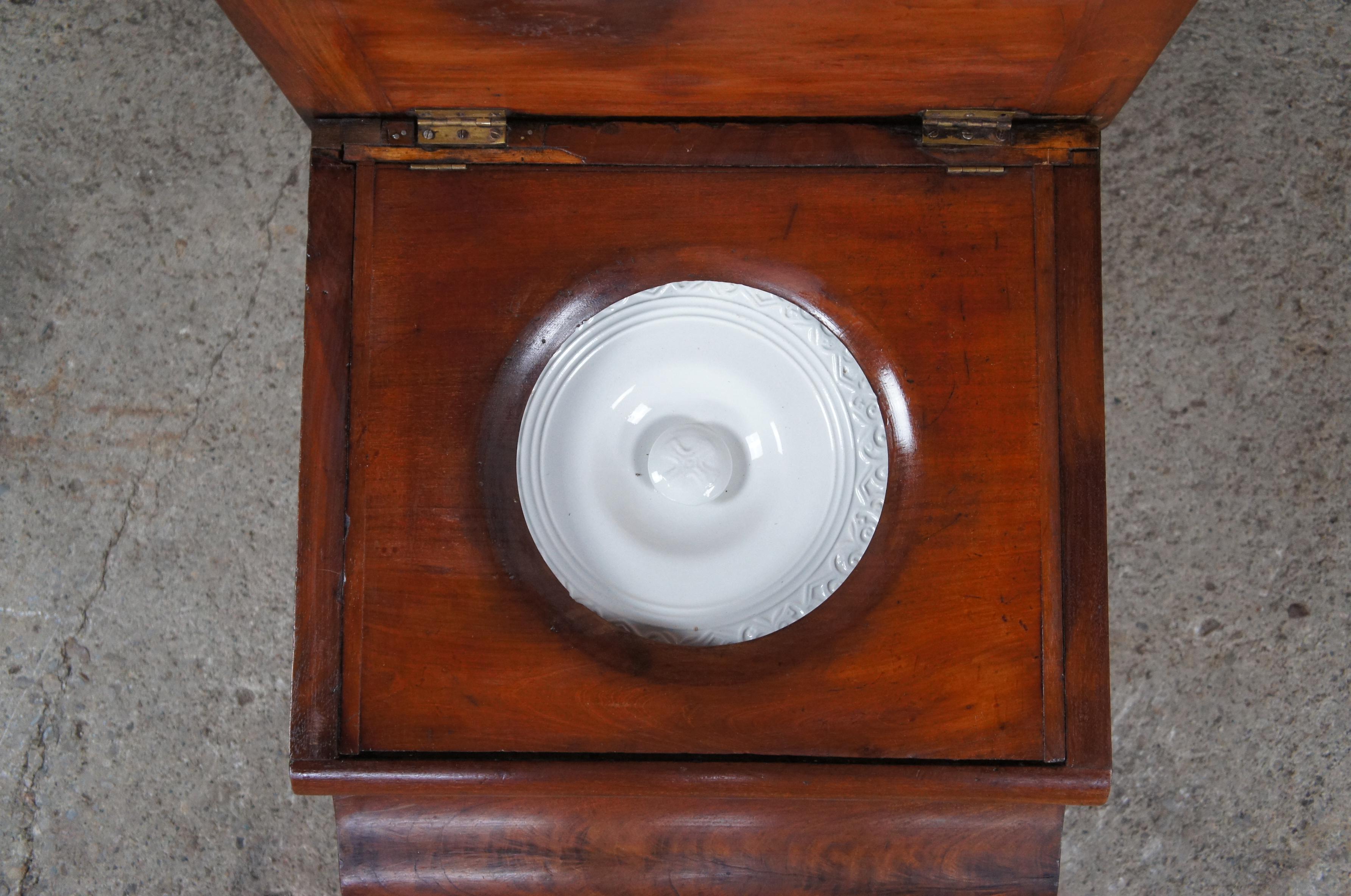 Antique 19th C. Victorian Crotch Mahogany Chamber Pot Commode Toilet Step Stool In Good Condition In Dayton, OH