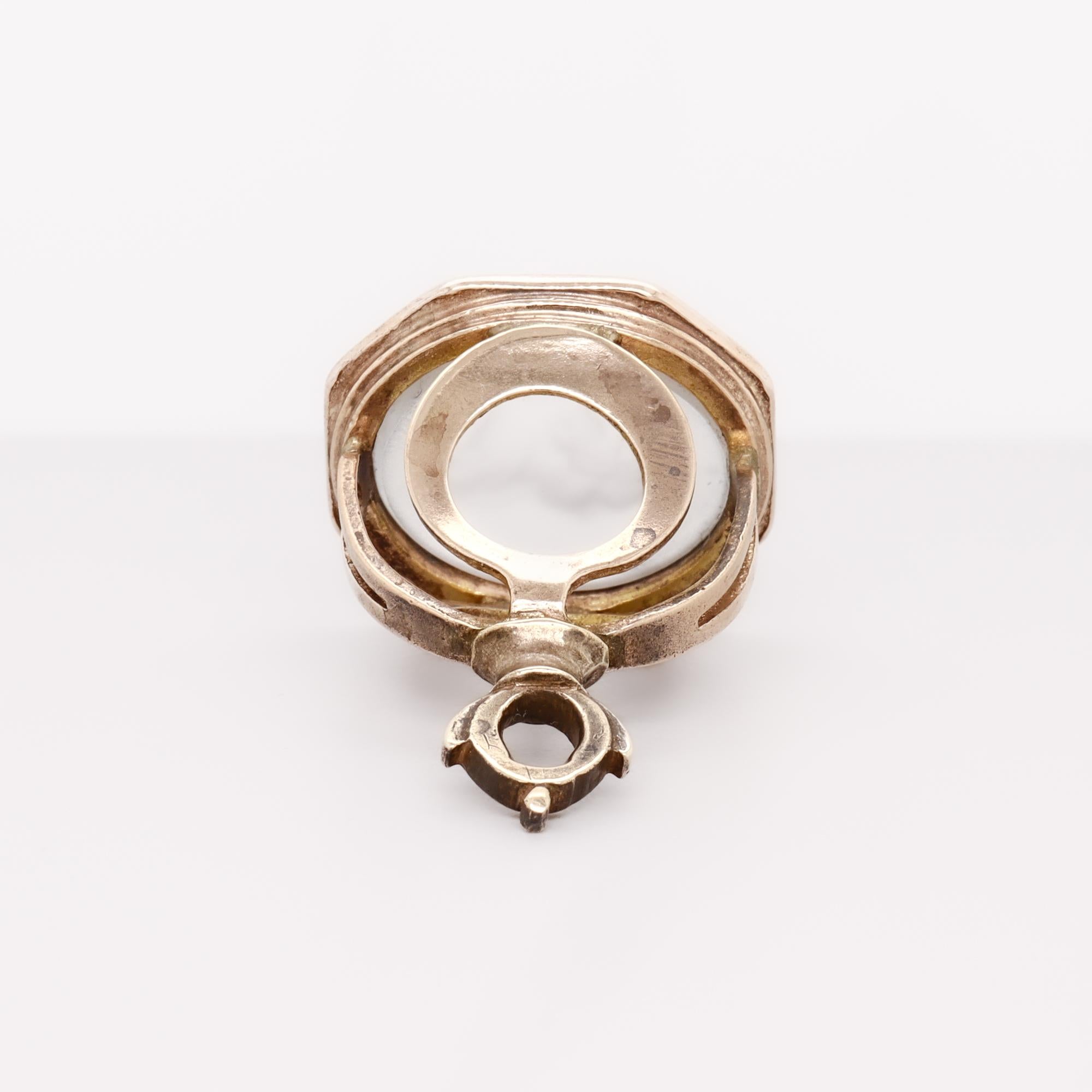 Antiguo sello de leontina de reloj victoriano del s. XIX chapado en oro y con cristal tallado en calcografía en venta 7