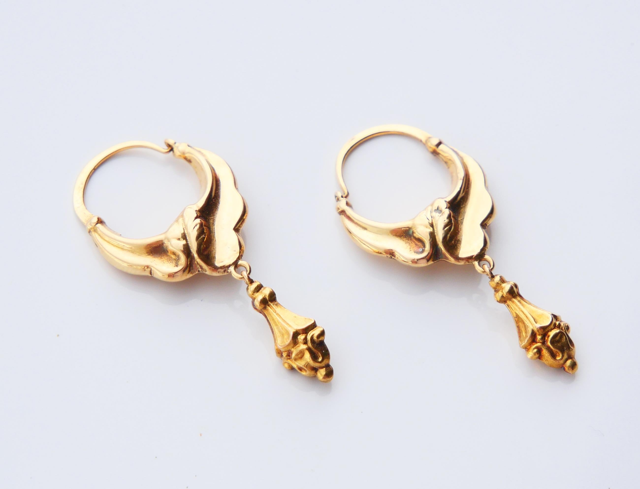 Pendientes criollos antiguos del siglo XIX de oro macizo de 18 quilates / 2,5 gr Movimiento estético en venta