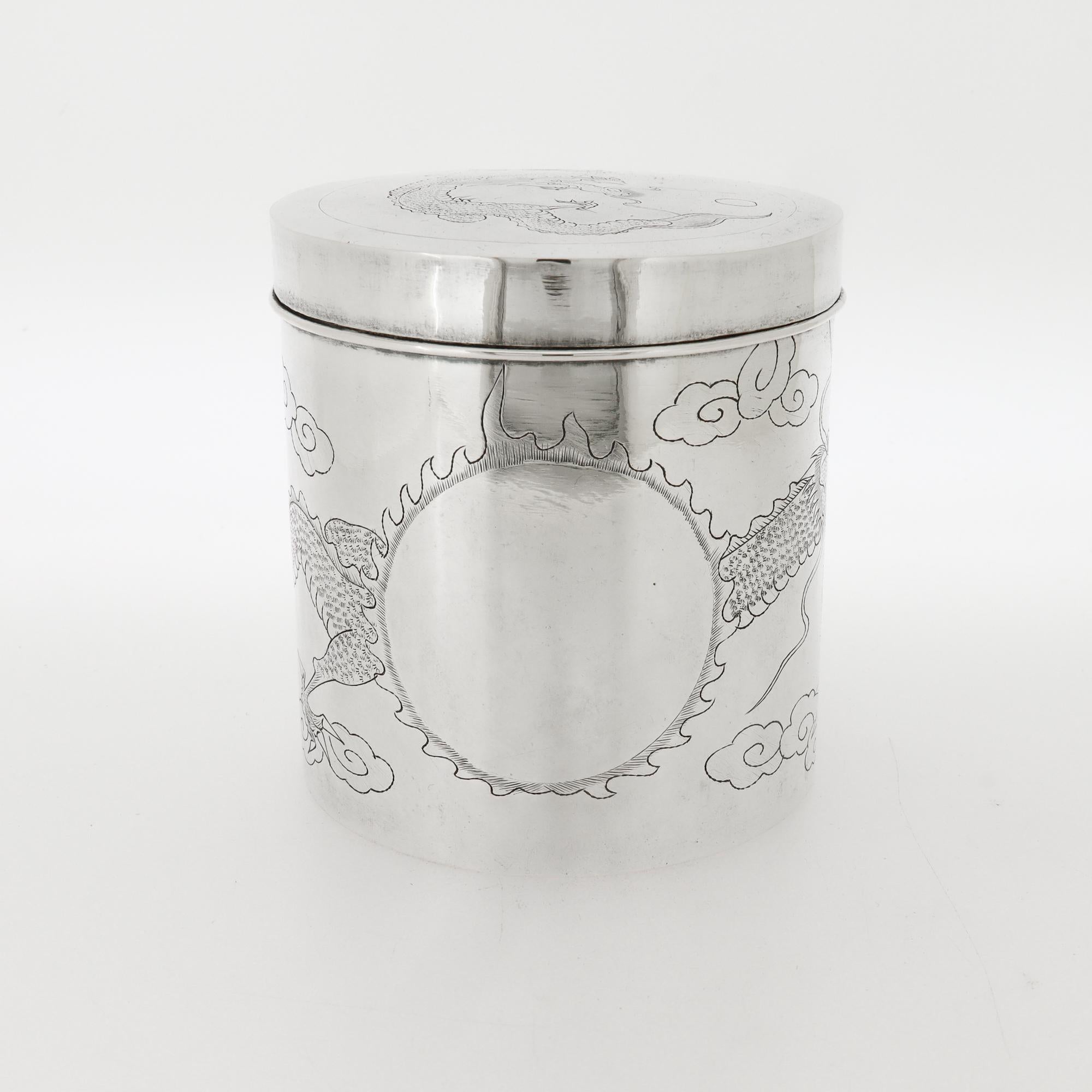 Antike 19. Jahrhundert. Signiert Yang Qing He Chinesisch Export Silber graviert Dragon Box im Angebot 5