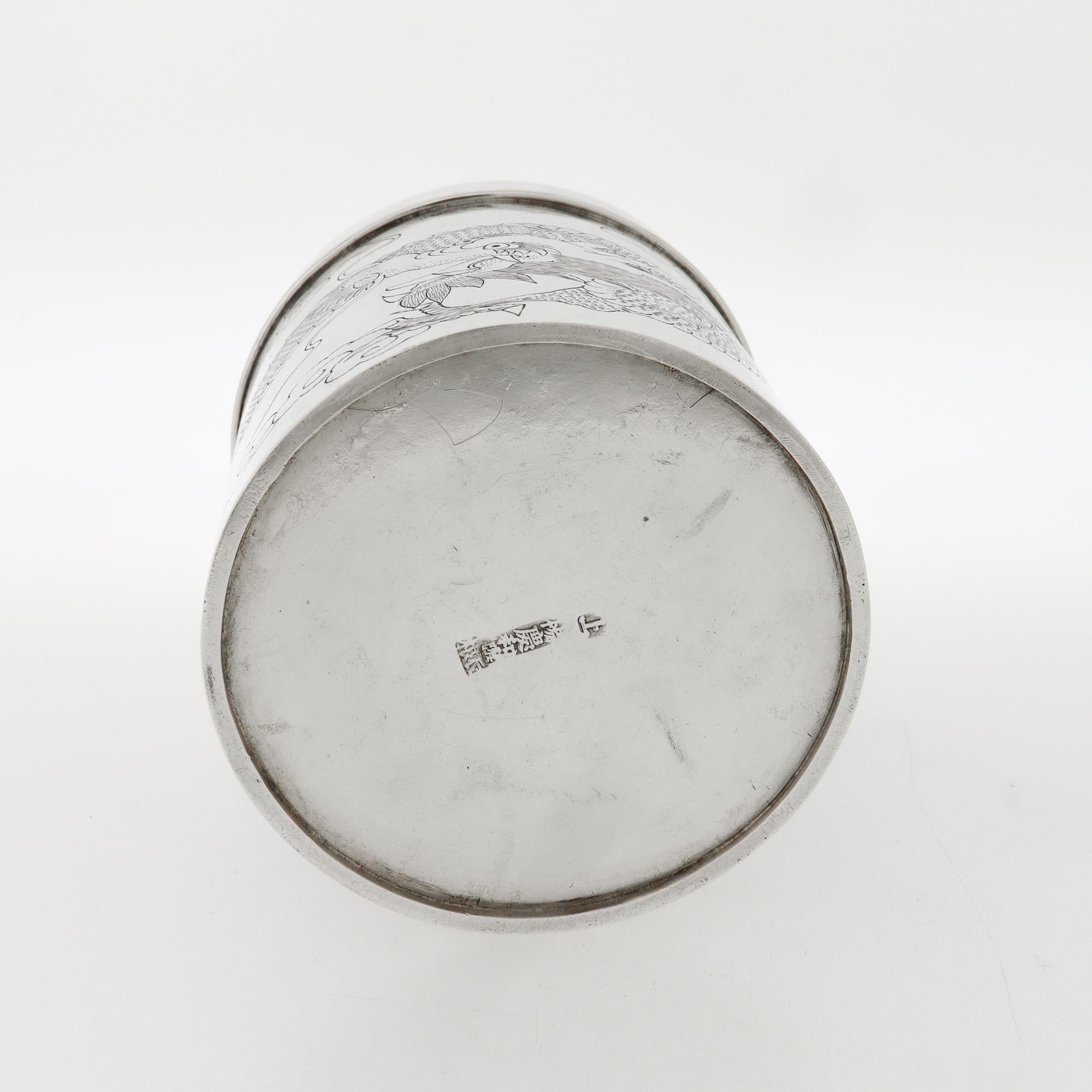 Antike 19. Jahrhundert. Signiert Yang Qing He Chinesisch Export Silber graviert Dragon Box im Angebot 6