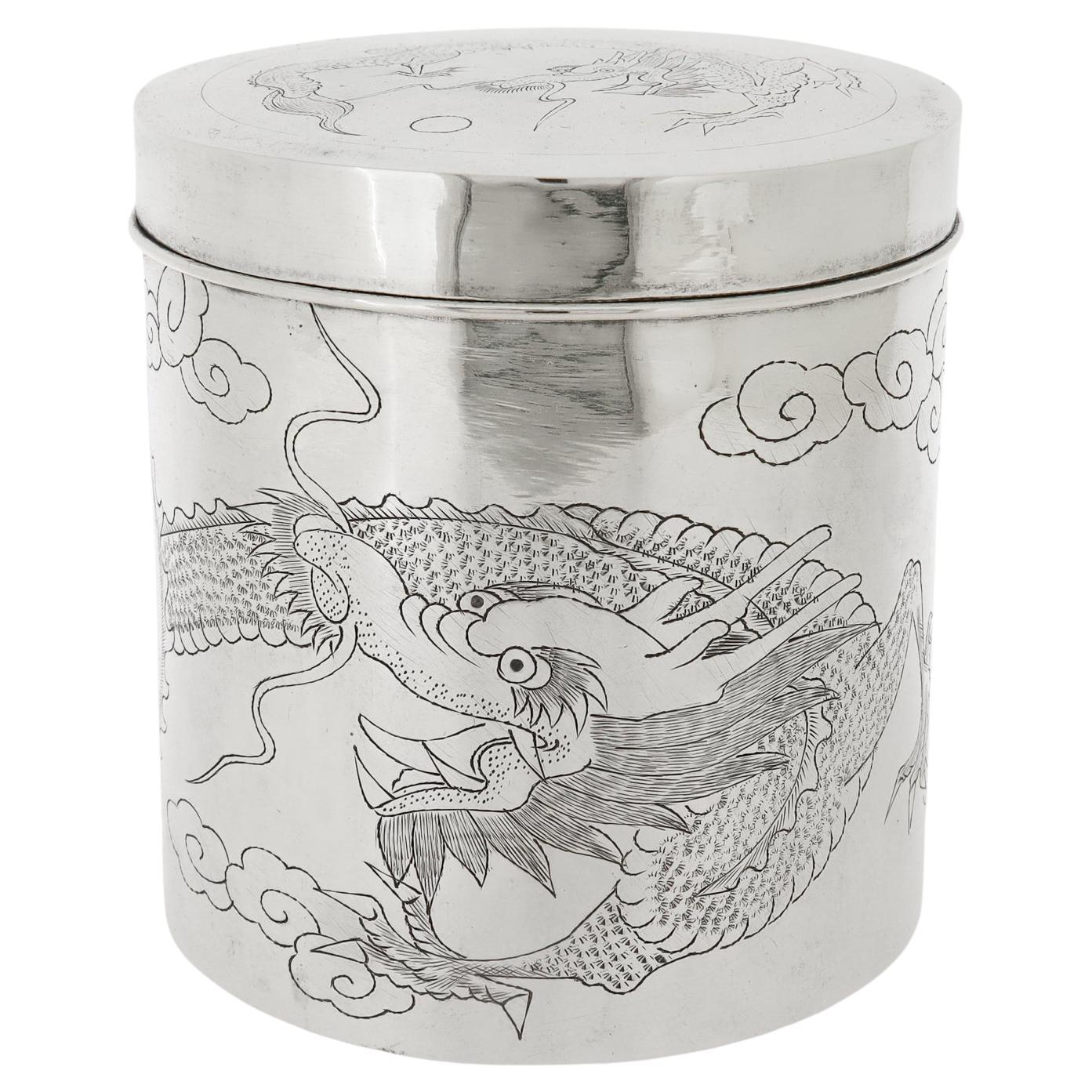 Antike 19. Jahrhundert. Signiert Yang Qing He Chinesisch Export Silber graviert Dragon Box (Chinesischer Export) im Angebot