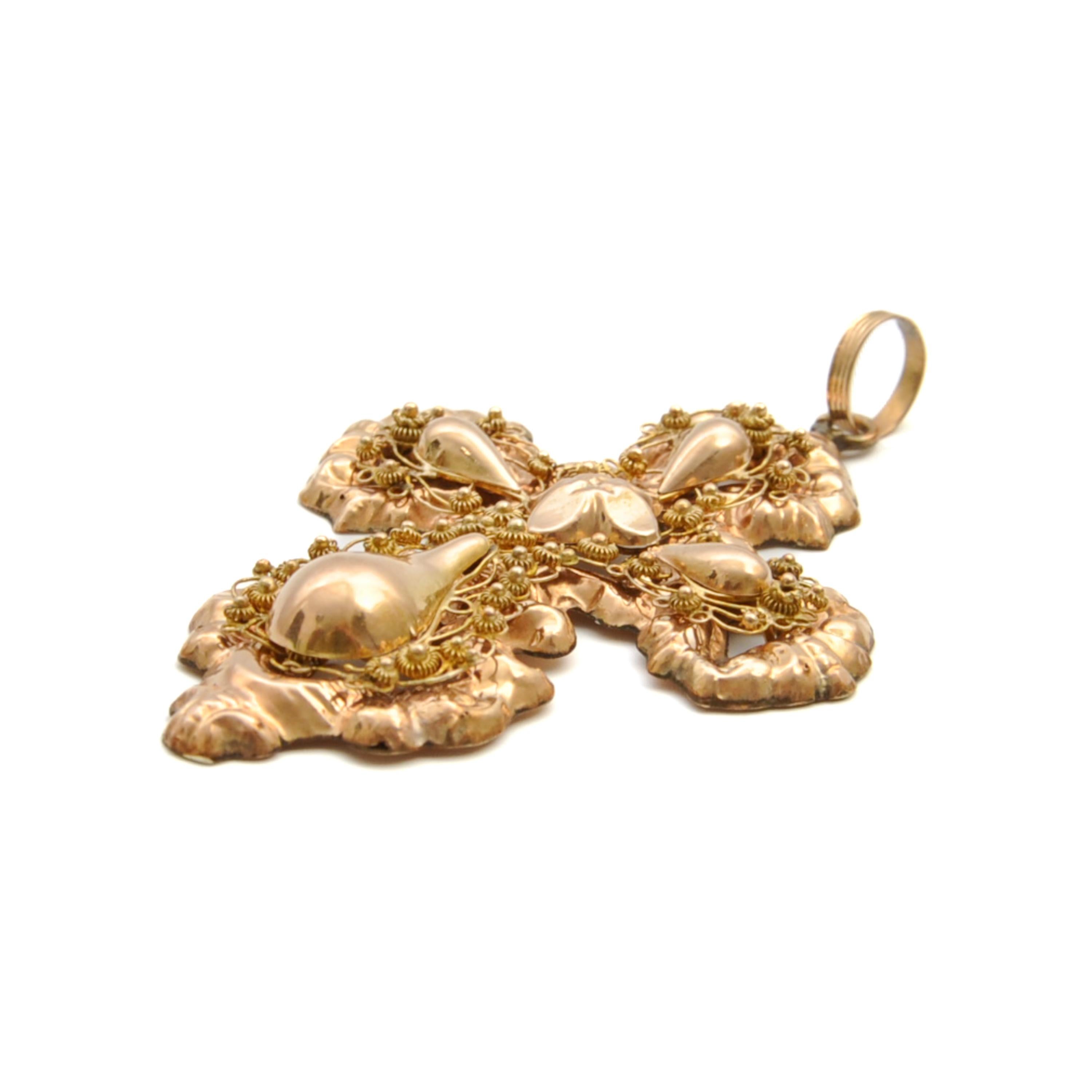 Women's or Men's Antique 19th Century 14K Gold Filigree Cross Pendant For Sale