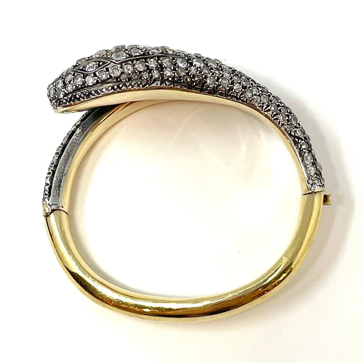 Antiker Schlangenarmreif aus 14 Karat Gold, Silber und Diamanten aus dem 19. Jahrhundert (Alteuropäischer Brillantschliff)