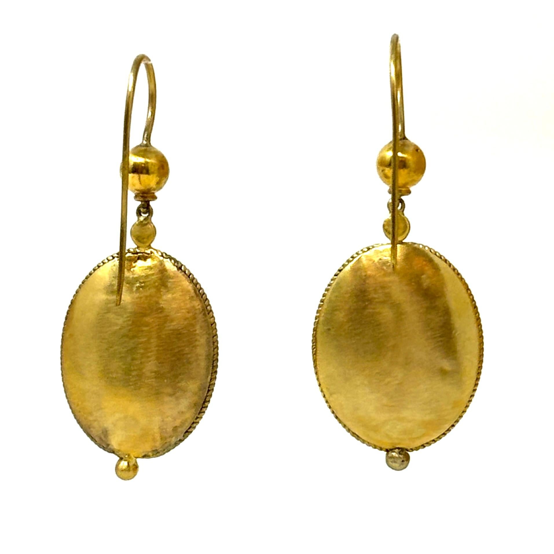 Néo-étrusque Boucles d'oreilles anciennes en or 15 carats grenat et diamants du 19ème siècle Antique Revival Etrusque en vente
