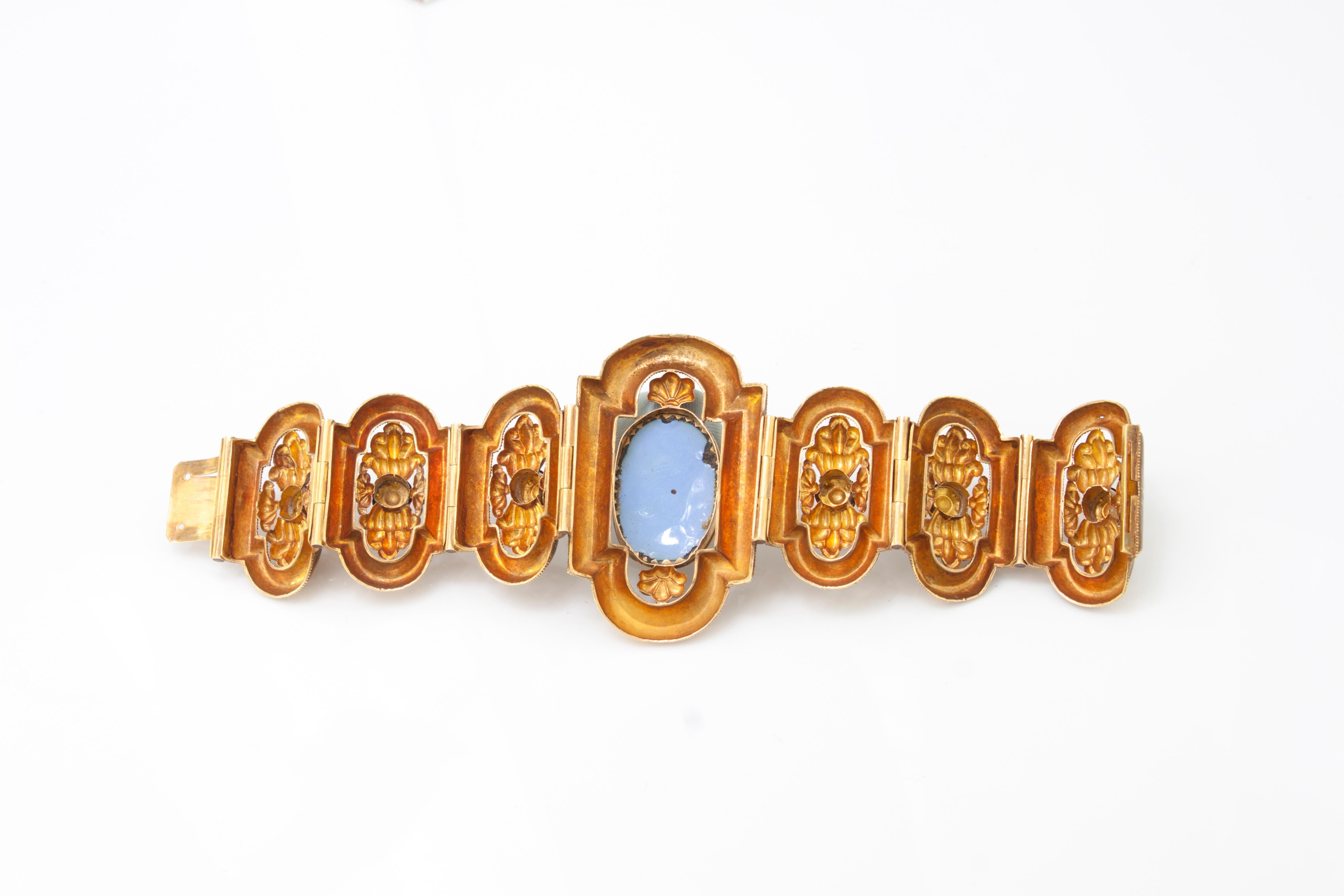 Women's Antique 19th Century 18 Karat Gold Bracelet, circa 1870s For Sale