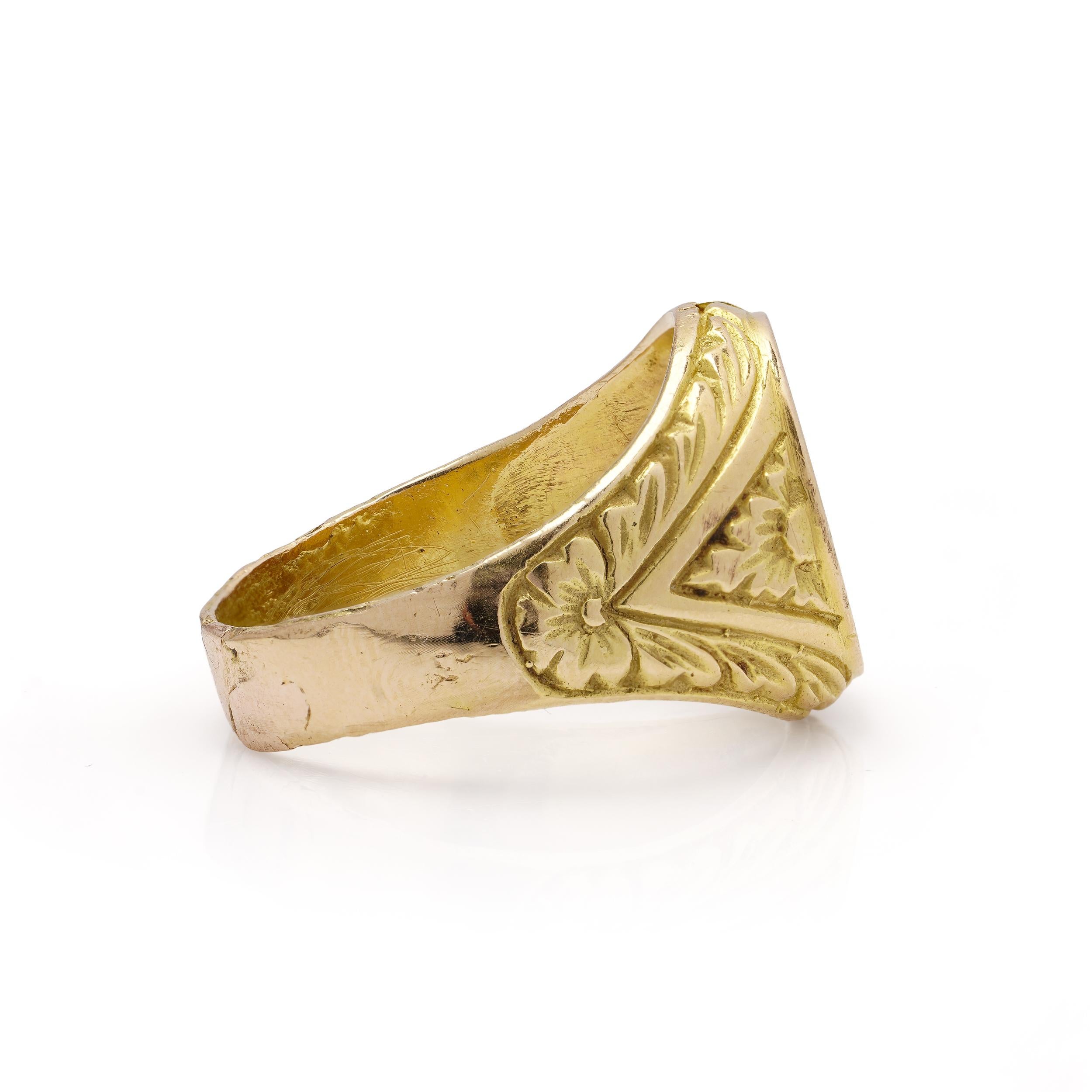 Uomo Antico anello con sigillo in oro 18kt del 19° secolo con stemma in vendita