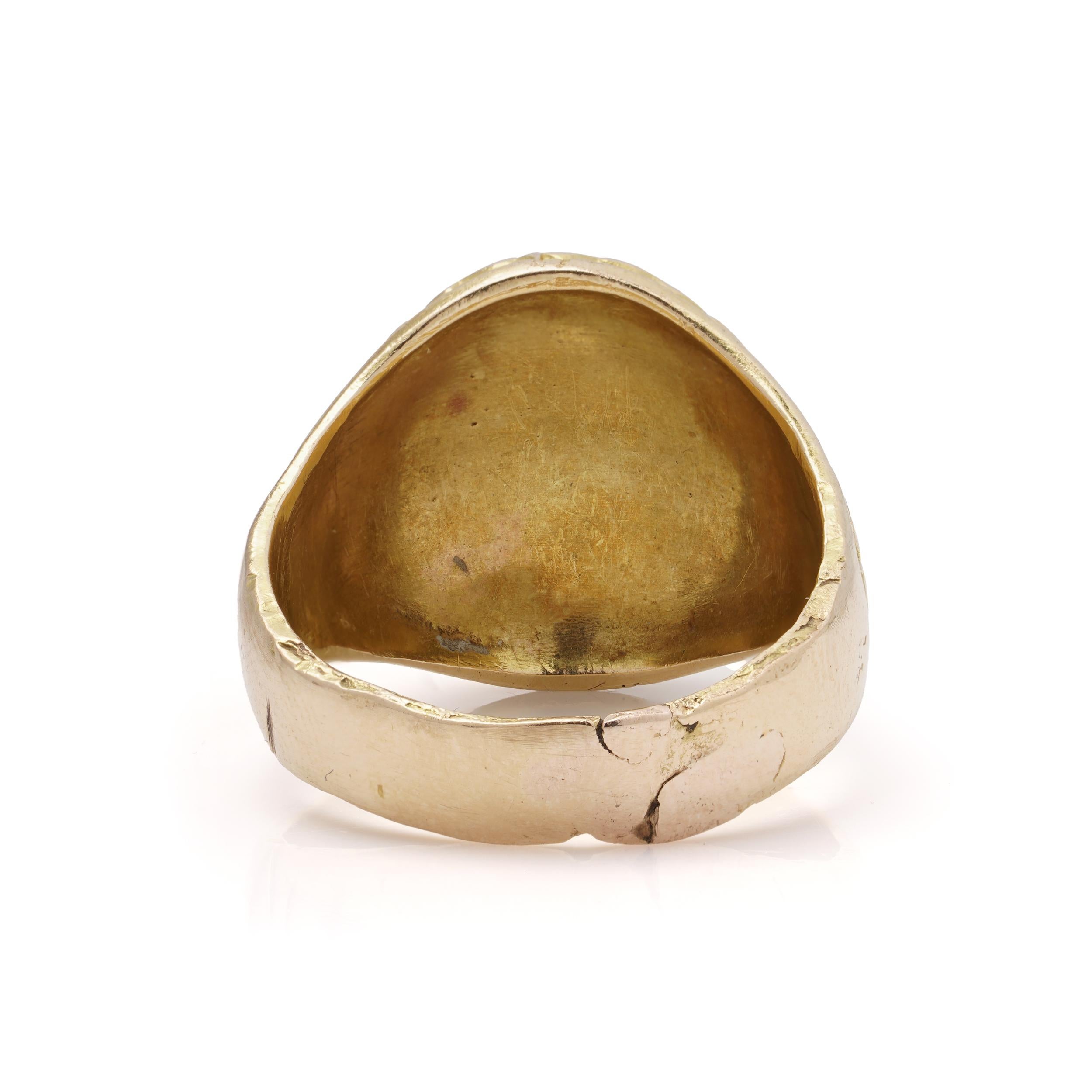 Antico anello con sigillo in oro 18kt del 19° secolo con stemma in vendita 1