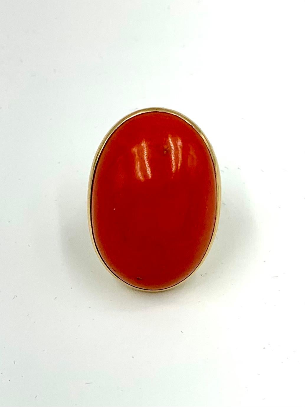 Antique 19th Century 43.5 TCW Oval Natural Red Coral 14k Yellow Gold Ring For Sale 6