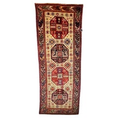 Tapis de couloir Akstafa ancien du 19ème siècle daté de 1876