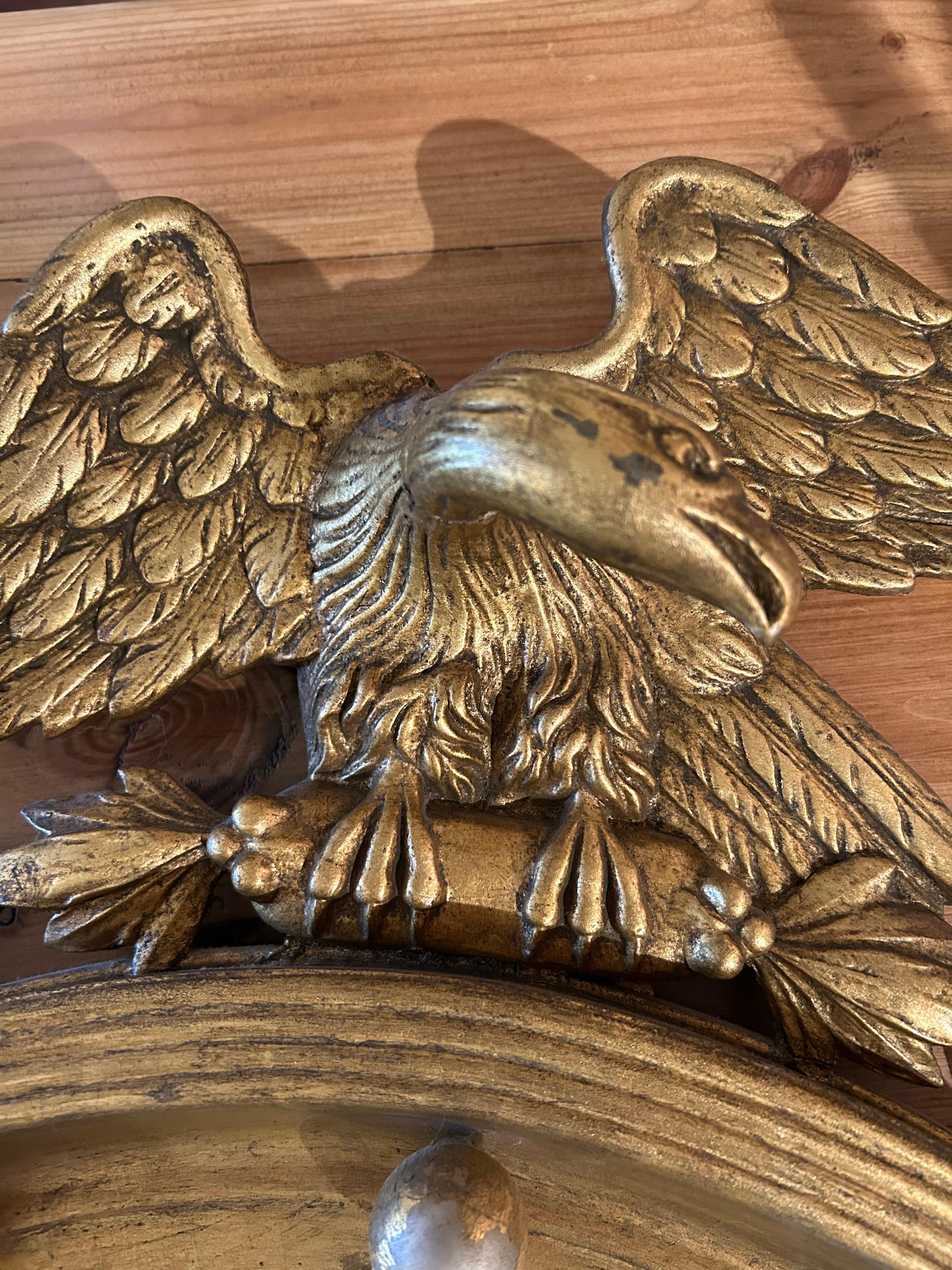 Antique 19th Century American Federal Giltwood Eagle Bullseye Convex Mirror In Good Condition For Sale In Hopewell, NJ