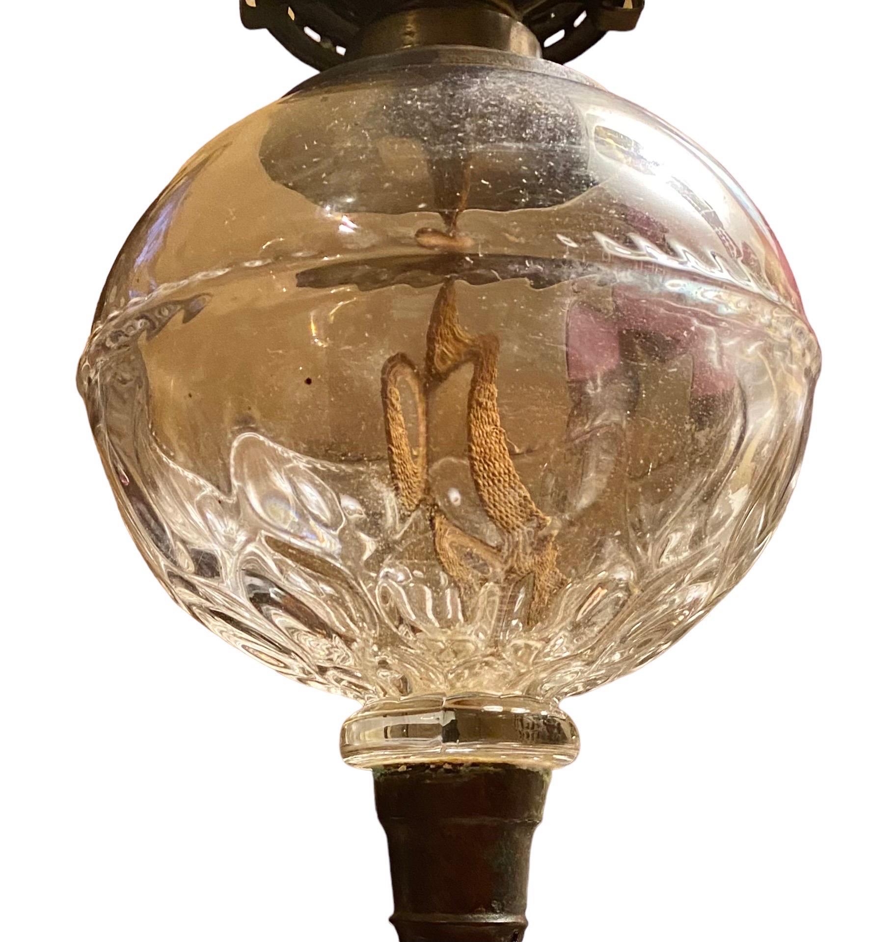 Lampe à l'huile américaine ancienne du 19ème siècle en verre dépoli  en vente 6