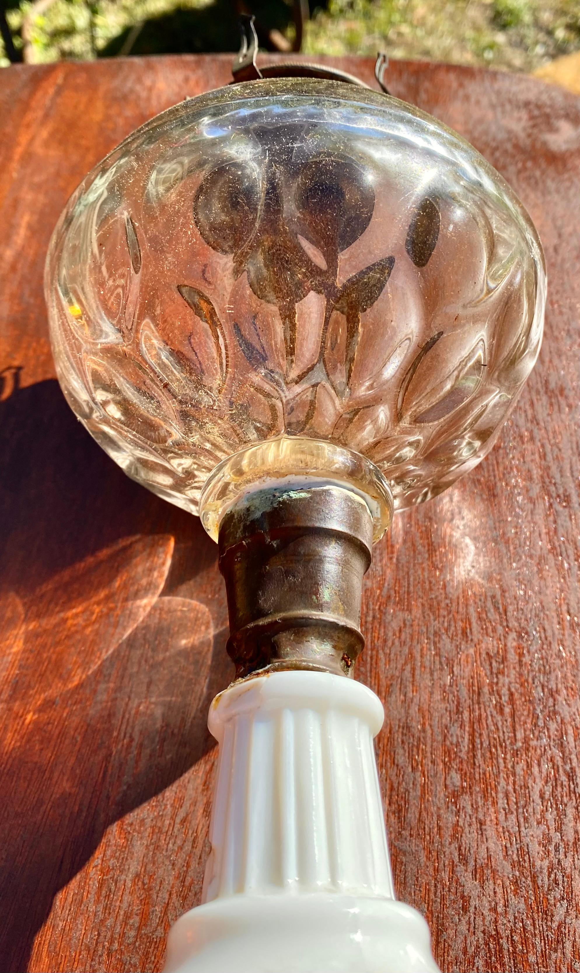 Lampe à l'huile américaine ancienne du 19ème siècle en verre dépoli  en vente 12