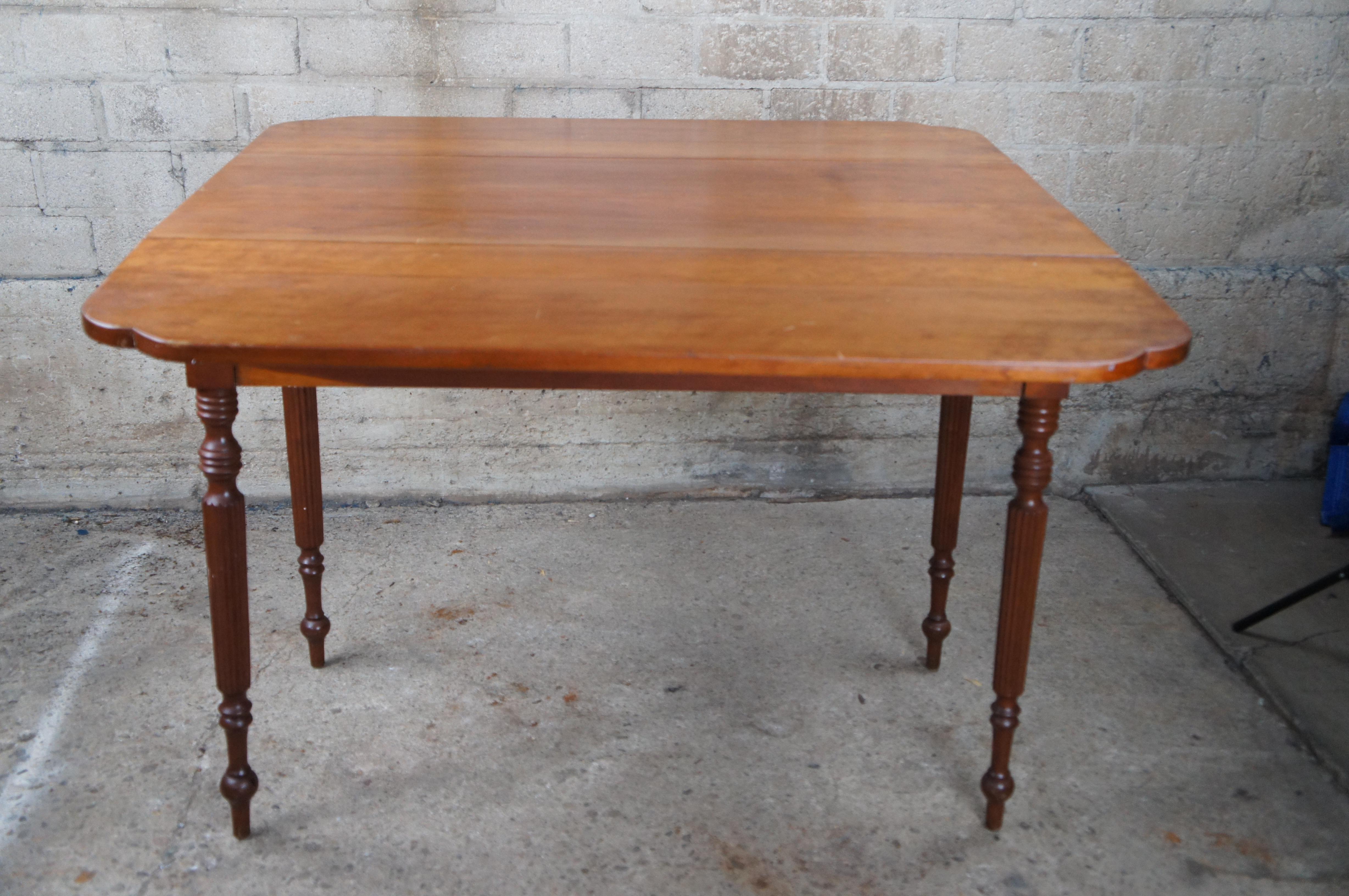 Antique 19th Century American Sheraton Cherry Drop Leaf Dining Console Table 40