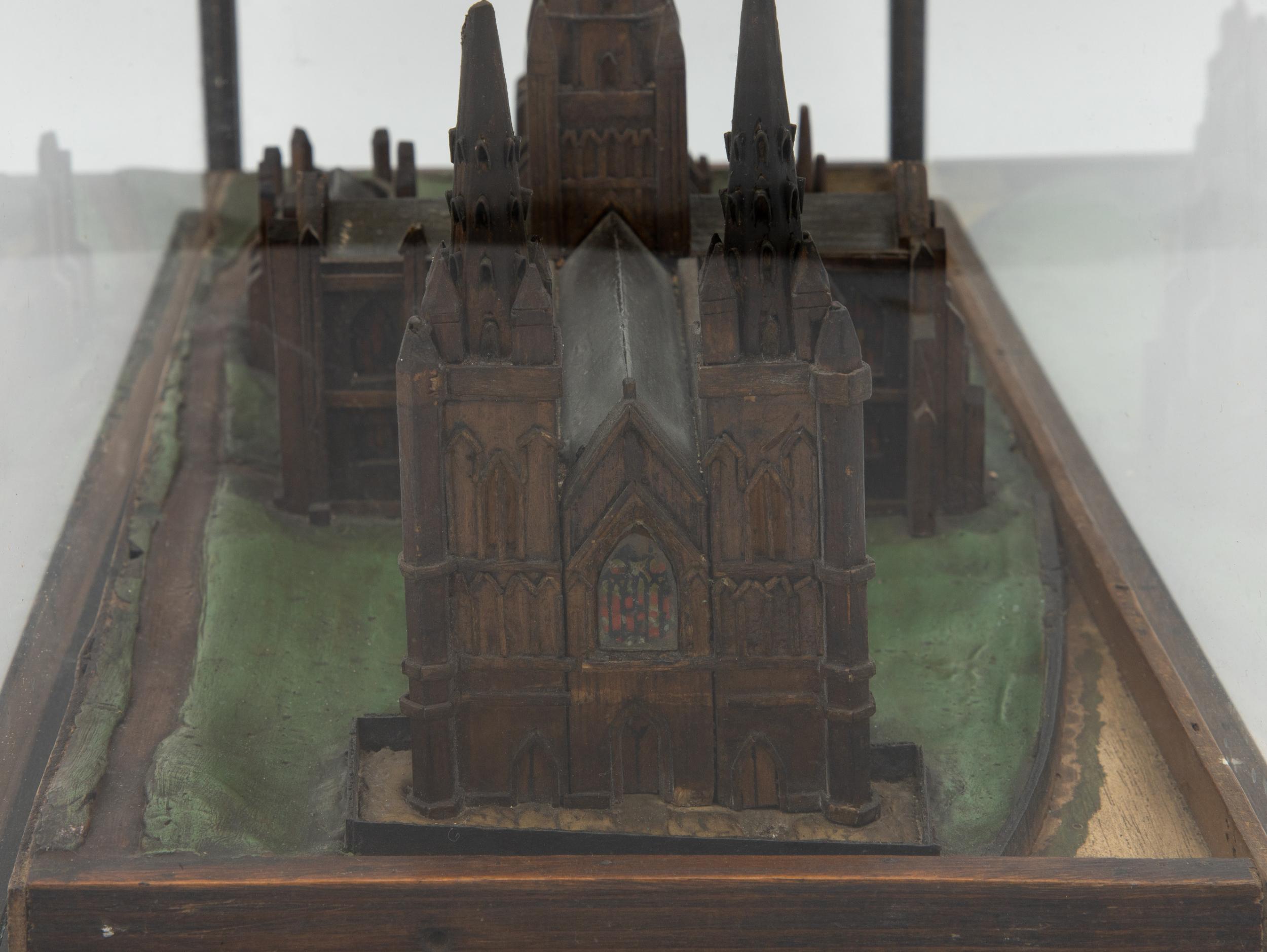 Modèle architectural ancien de cathédrale du 19ème siècle	 en vente 1