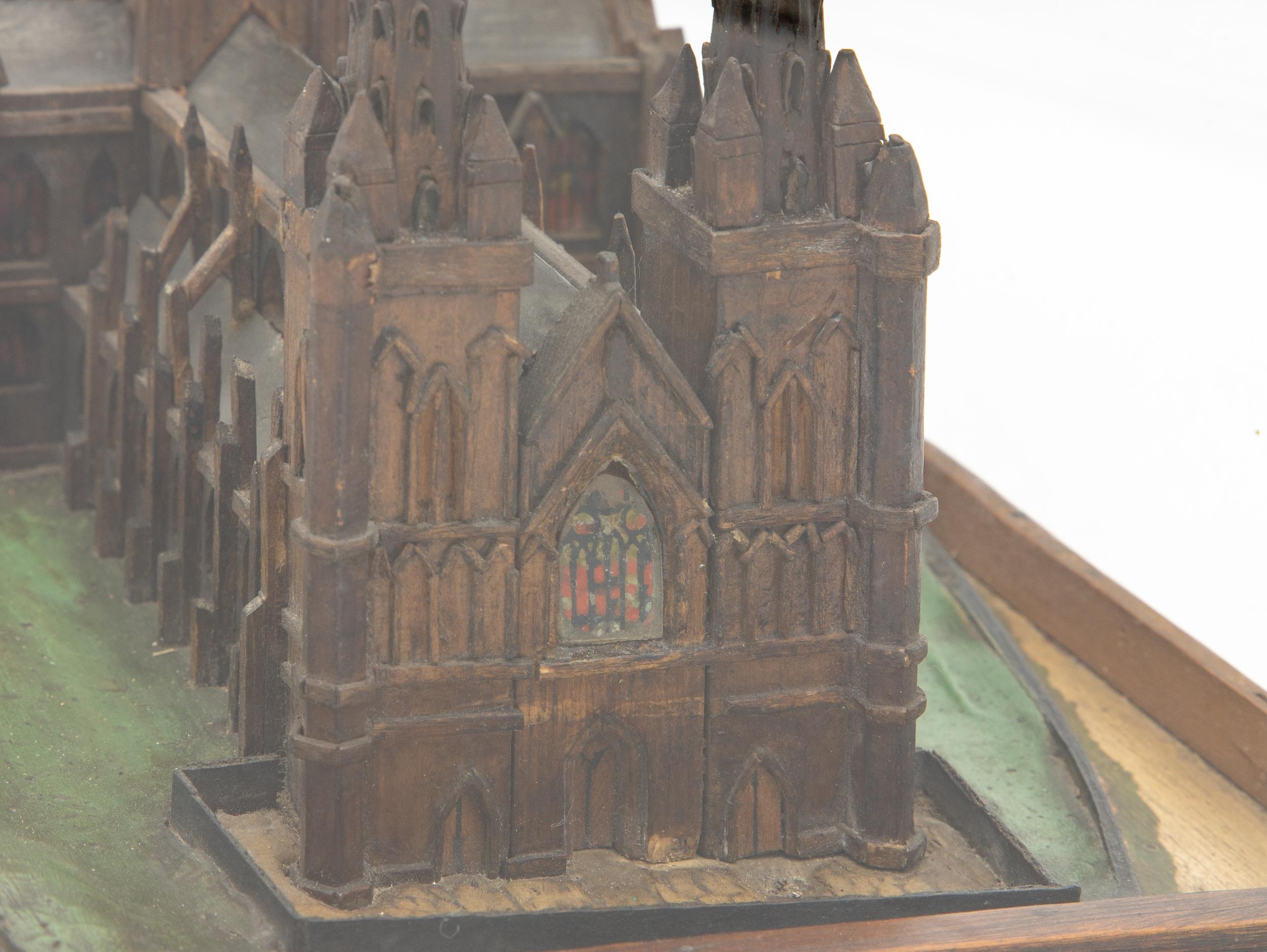 Antikes architektonisches Modell einer Kathedrale aus dem 19. Jahrhundert	 im Angebot 3