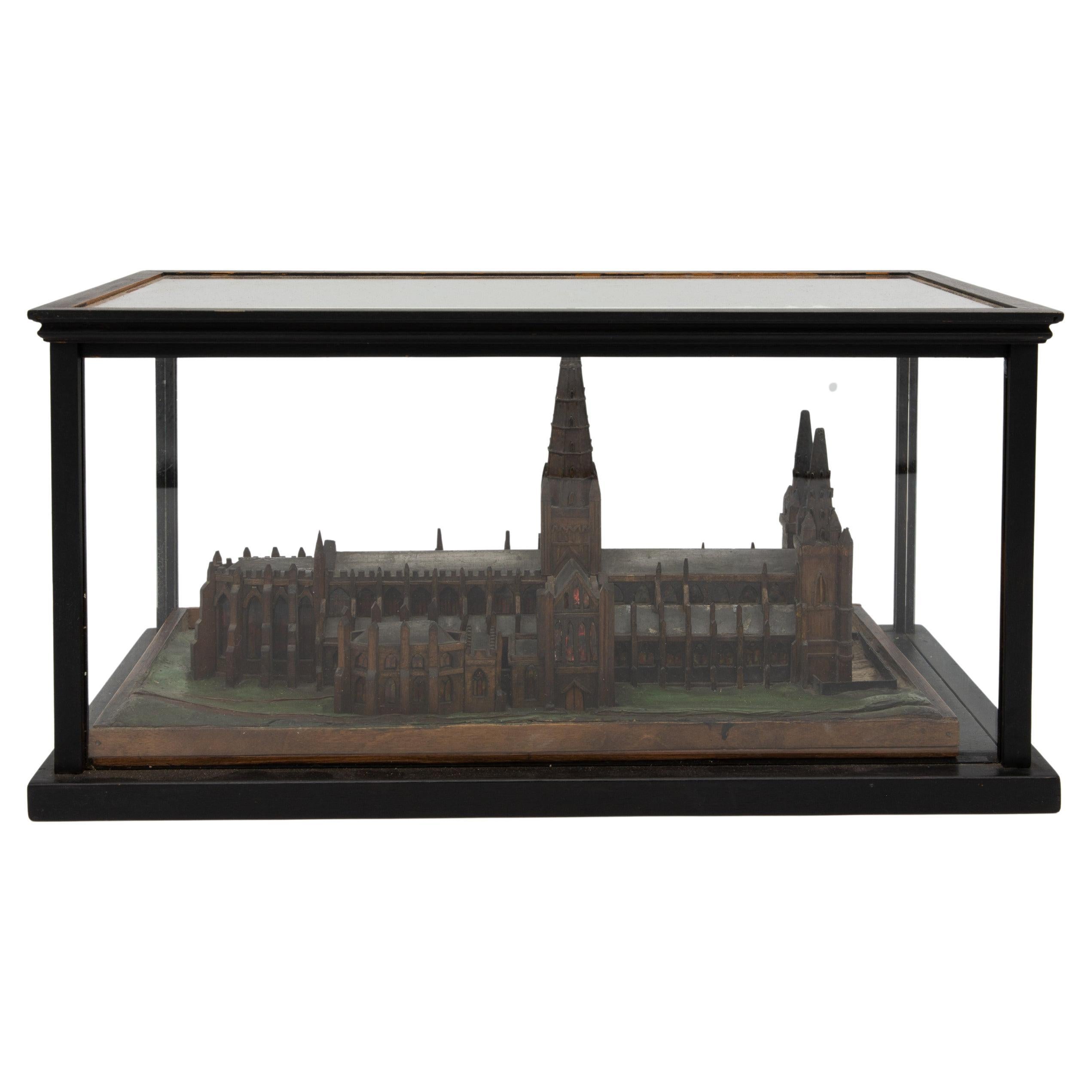 Antikes architektonisches Modell einer Kathedrale aus dem 19. Jahrhundert	