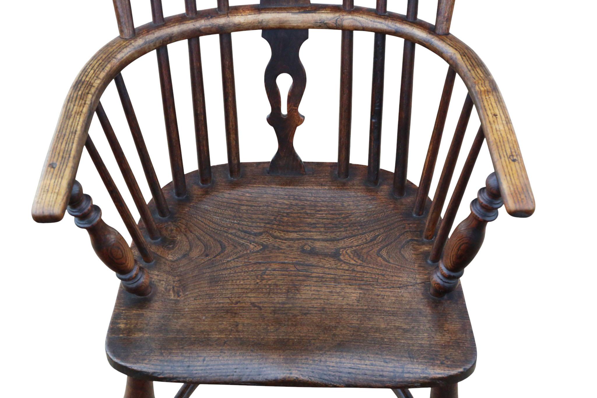 XIXe siècle Ancienne chaise Windsor en frêne et orme du 19e siècle - Belle qualité en vente