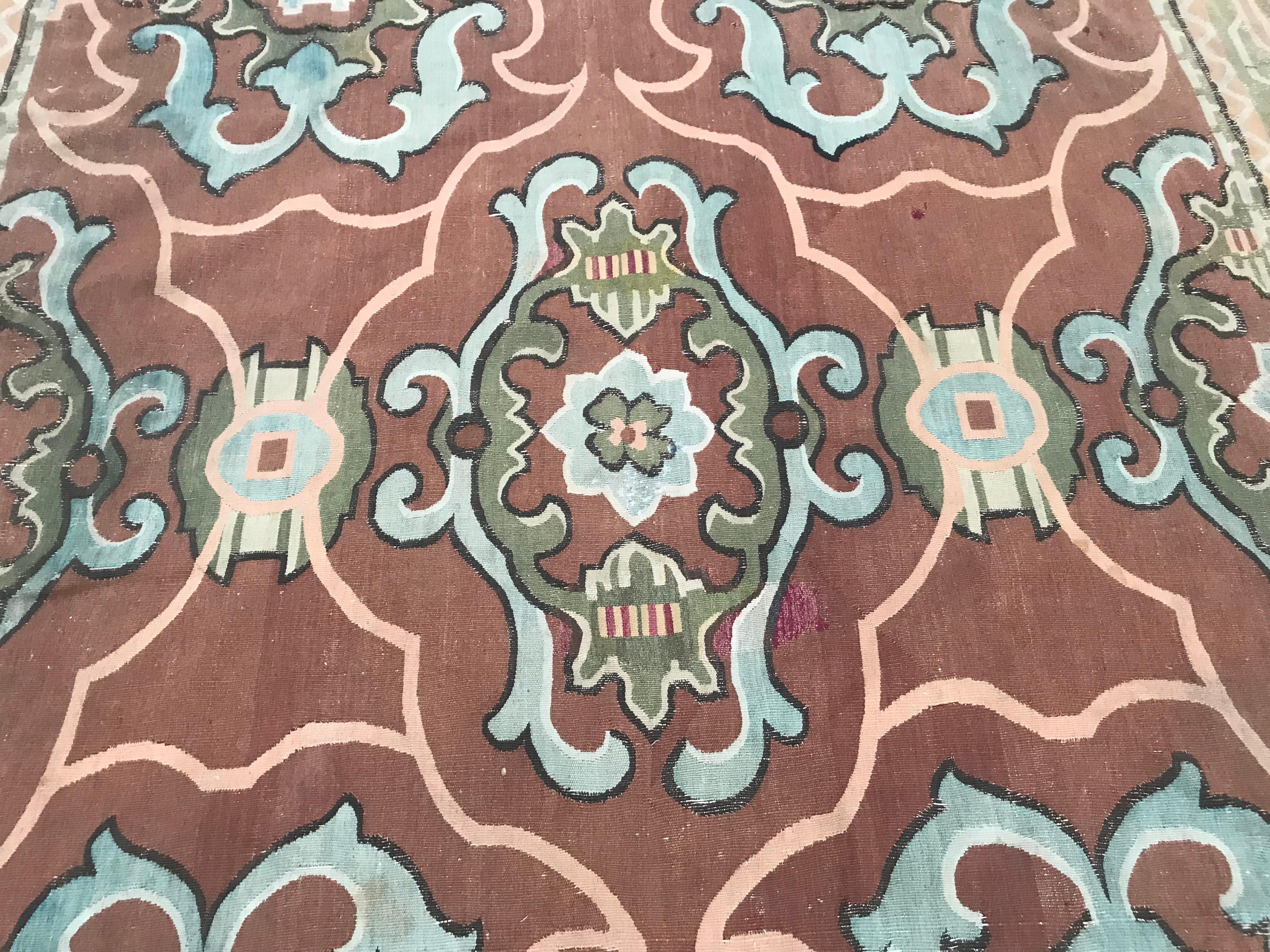 Bobyrug’s Antique 19th Century Aubusson Woven 18th Century Style Rug In Good Condition For Sale In Saint Ouen, FR