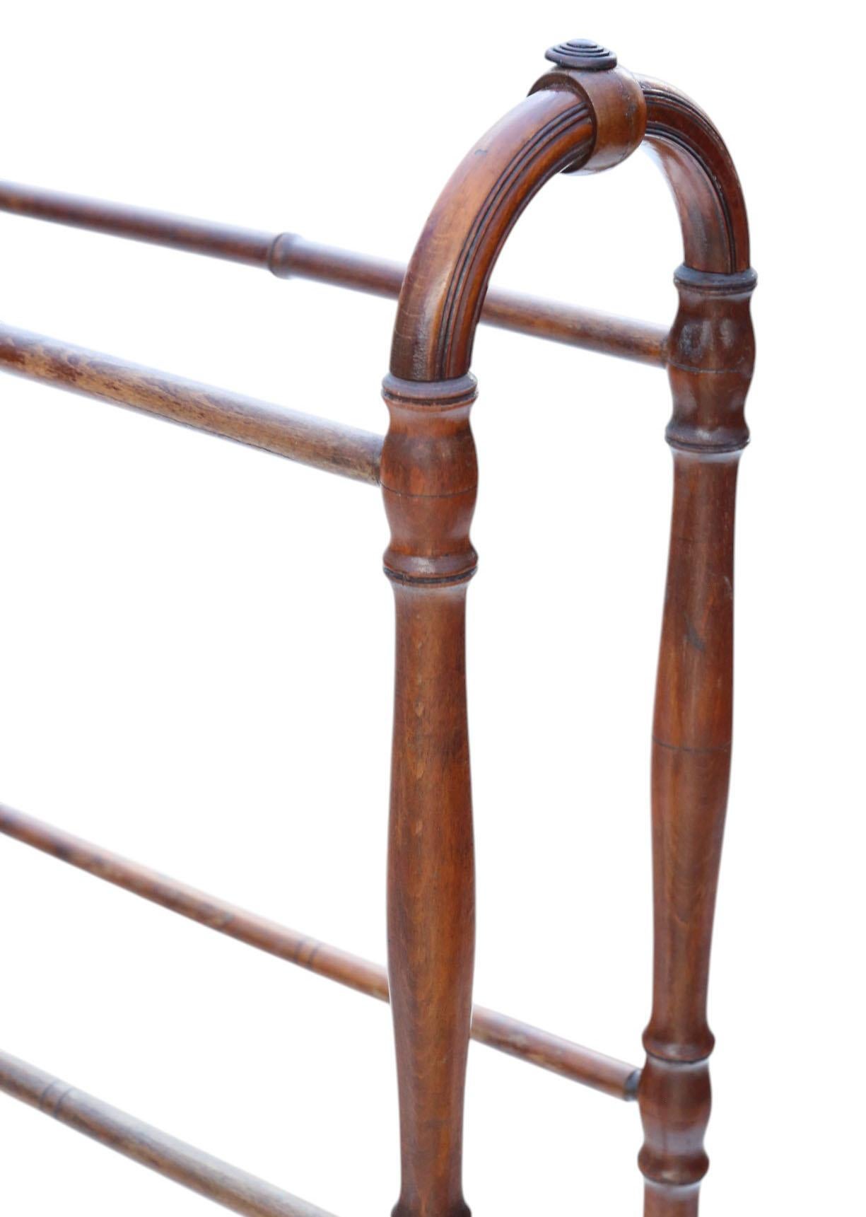 XIXe siècle Ancien porte-serviettes en hêtre et pin du 19ème siècle - Meubles en pin et hêtre en vente