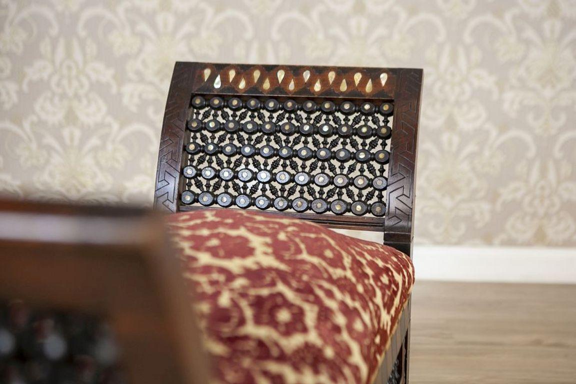 Tissu d'ameublement Banc ancien du 19e siècle en bois exotique de couleur Brown foncé, rembourré en vente