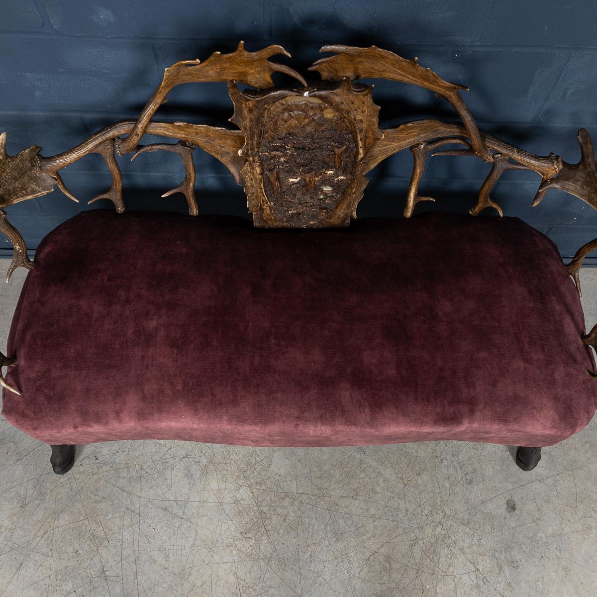 Antikes Black Forest Horn Sofa, 19. Jahrhundert, Schweiz/Deutschland um 1890 im Angebot 2