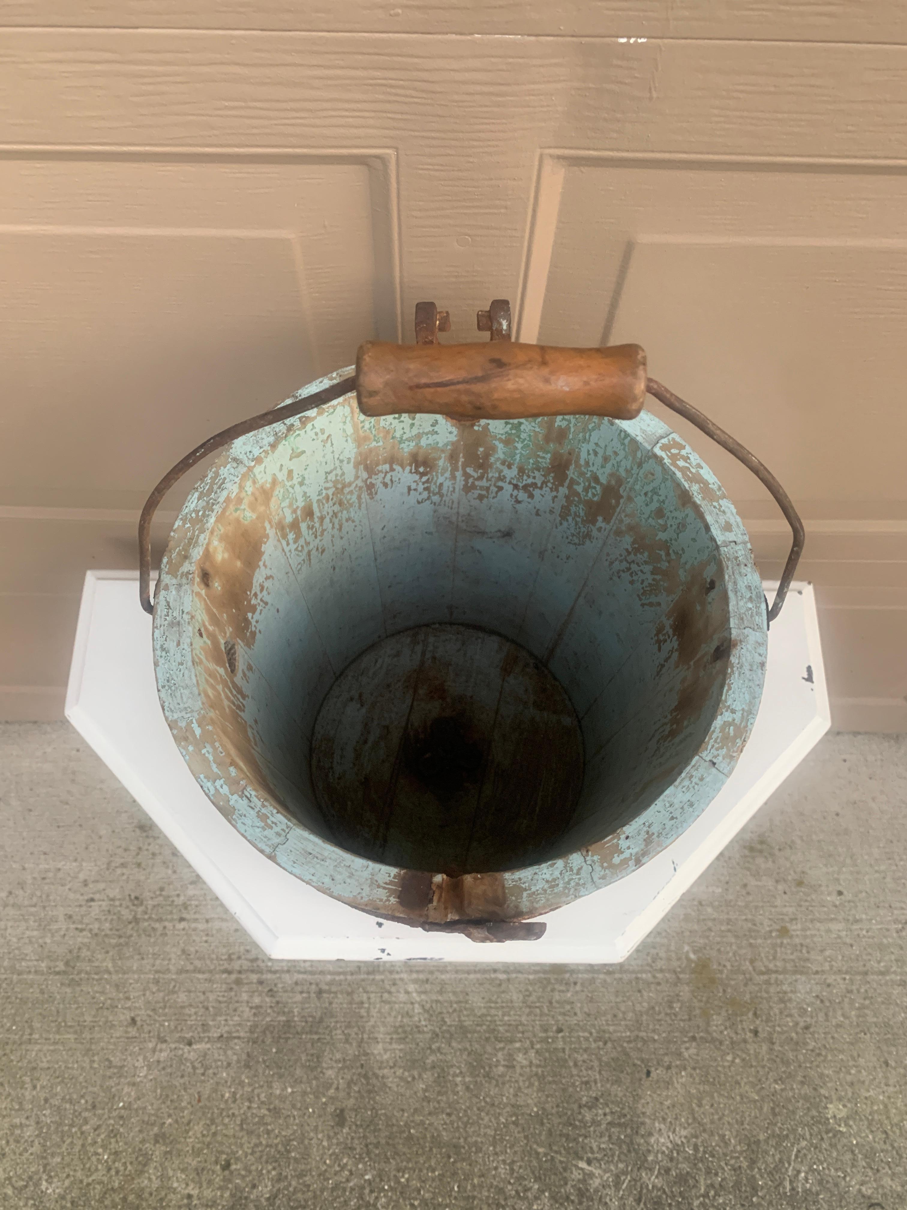 Antique 19th Century Blue Wooden Bucket or Waste Basket In Good Condition For Sale In Elkhart, IN