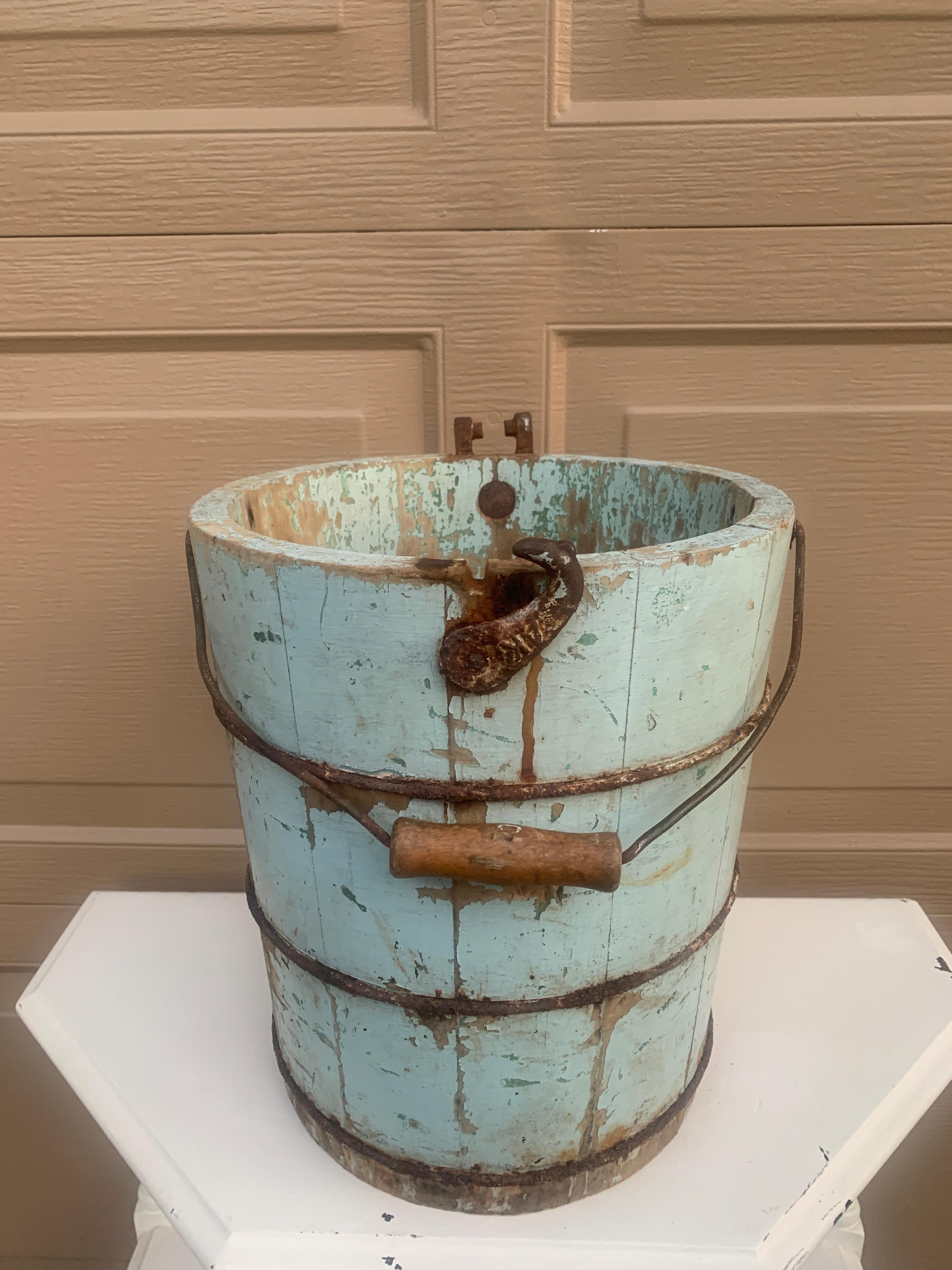 Antique 19th Century Blue Wooden Bucket or Waste Basket For Sale 2